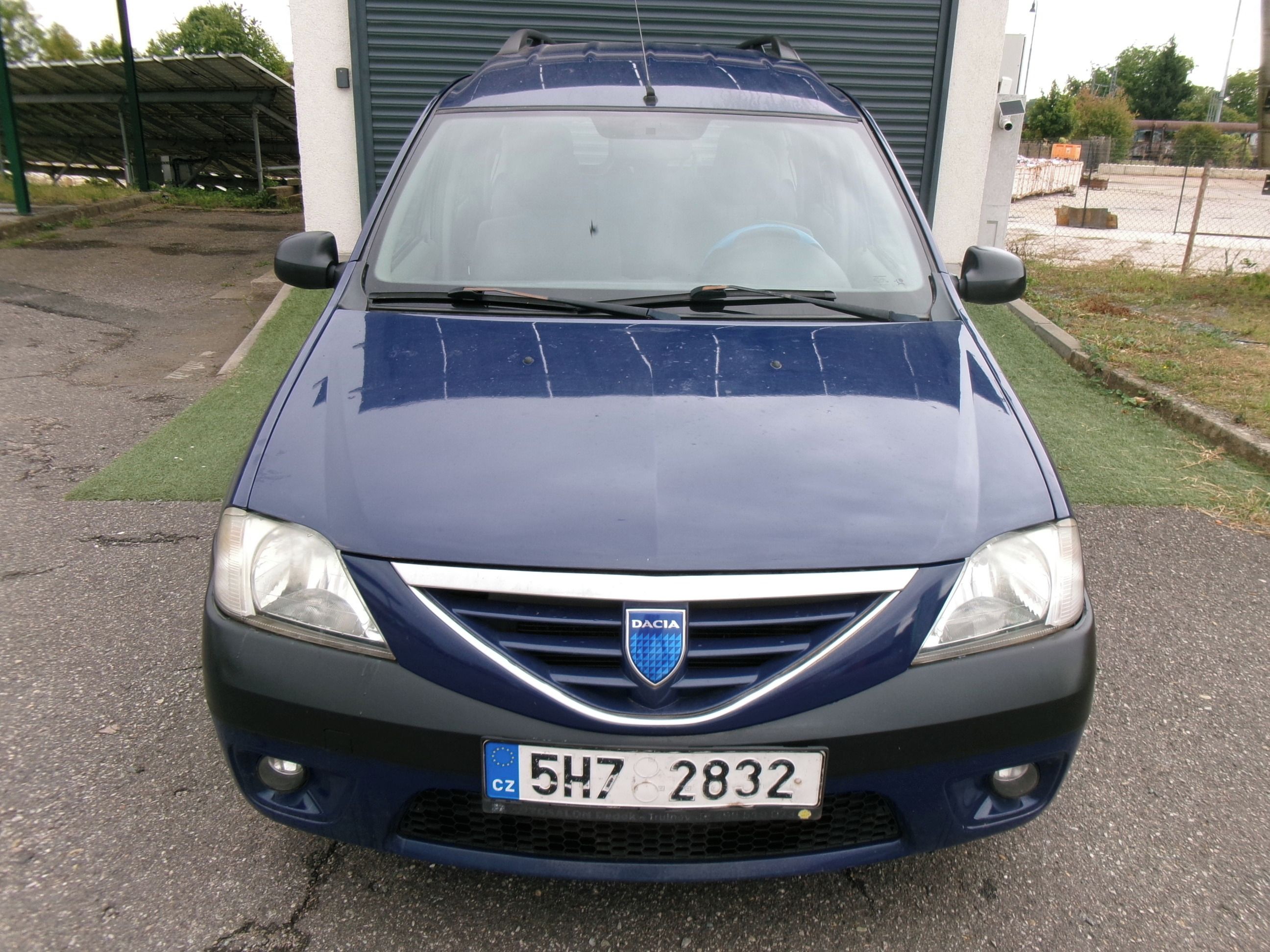Dacia Logan, 1.6i CZ,2.maj.klima - fotka 2
