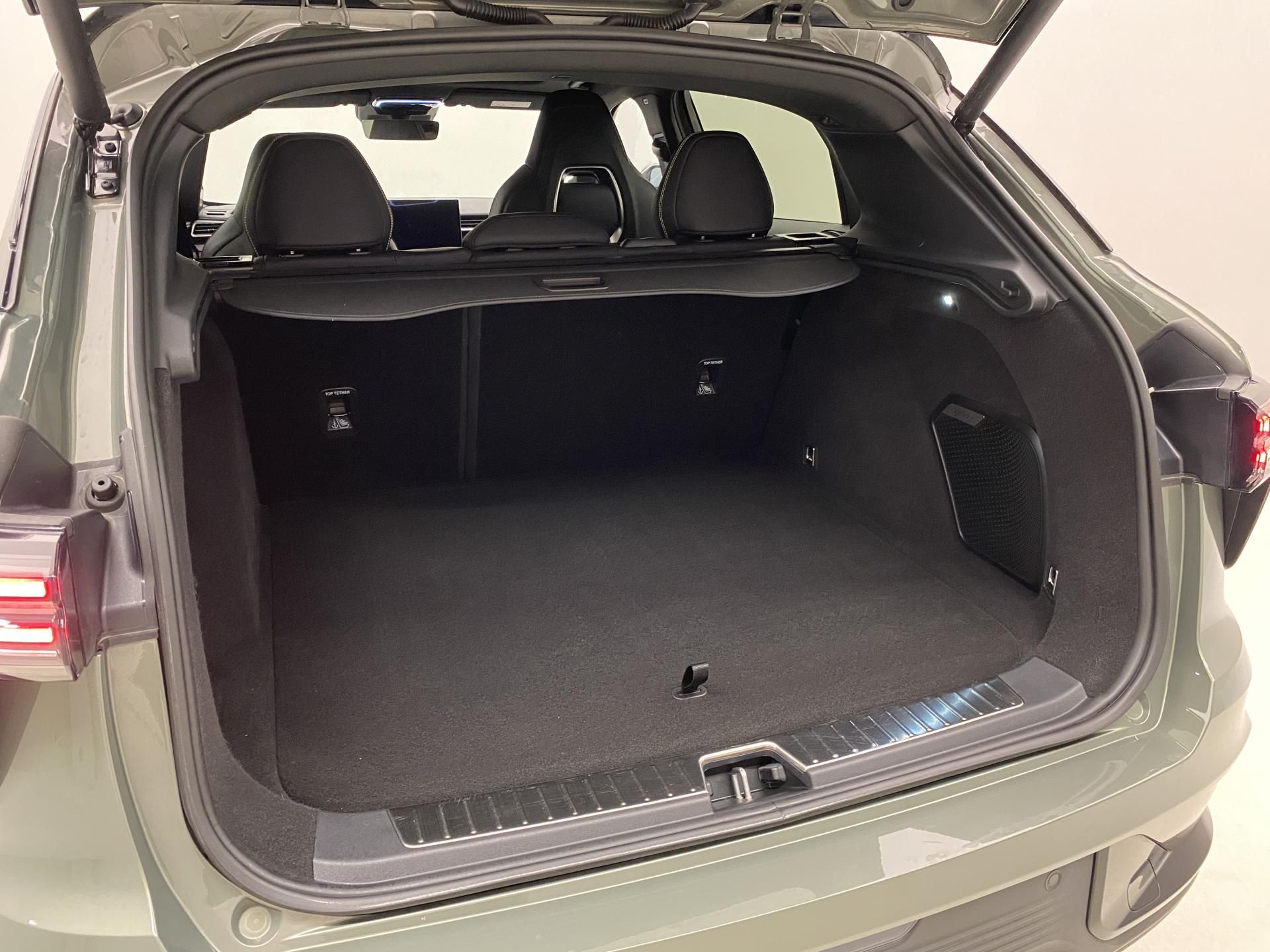 Lynk & Co 01, 01 MORE PHEV DEMO - fotka 5