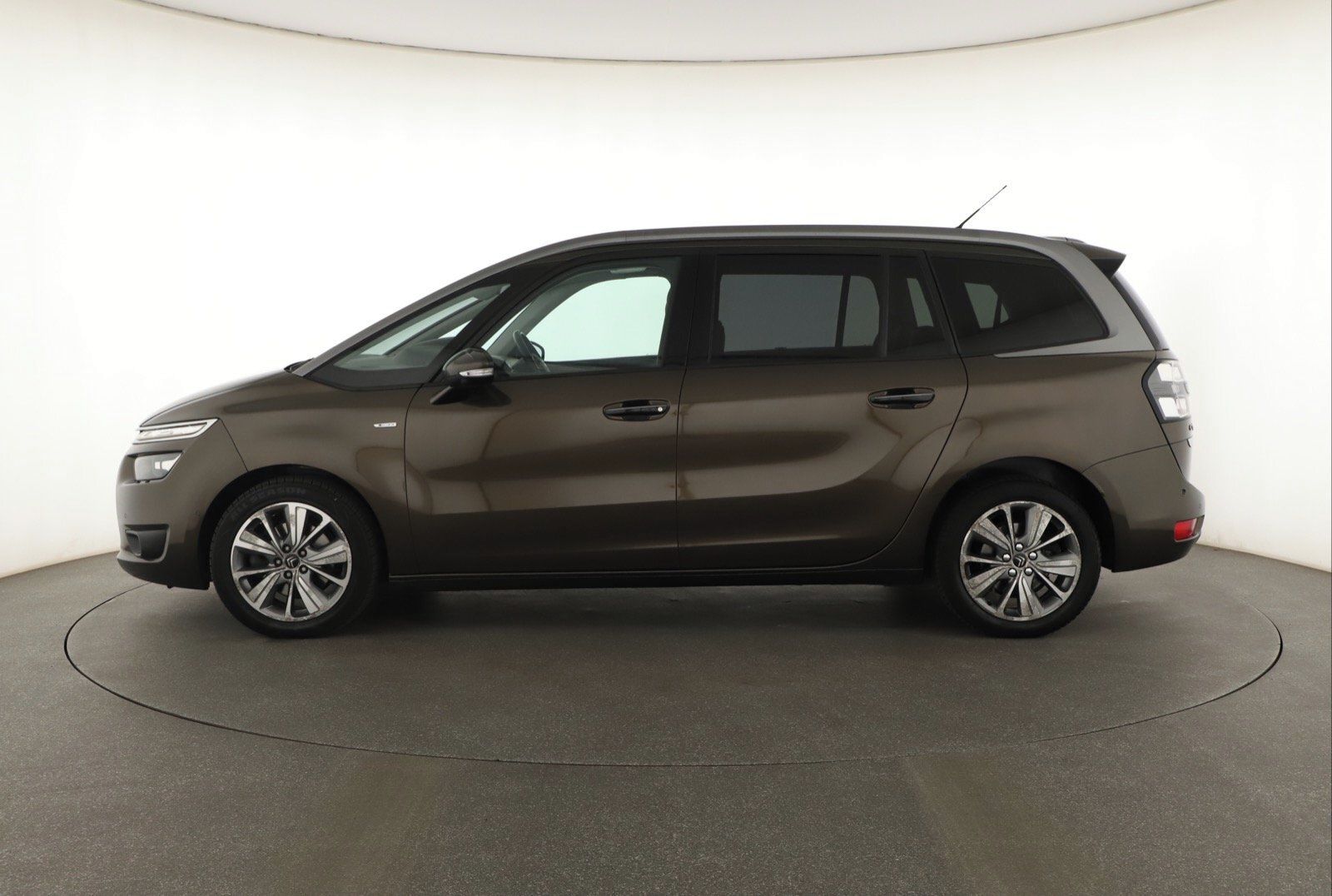 Citroën Grand C4 Picasso, 2.0 HDI, 7 míst - fotka 3