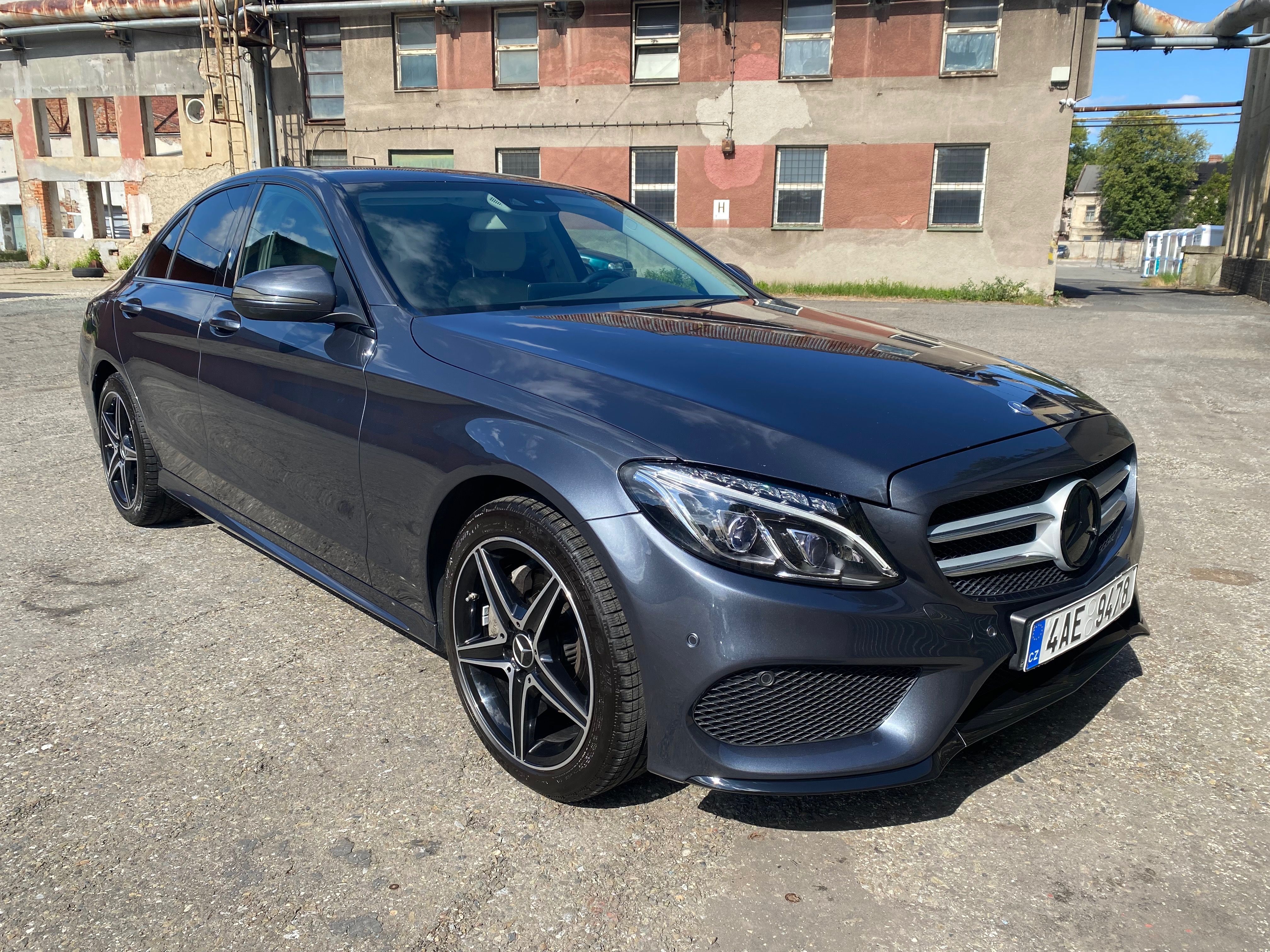 Mercedes-Benz Třídy C, 220D Automat AMG Paket ČR - fotka 4