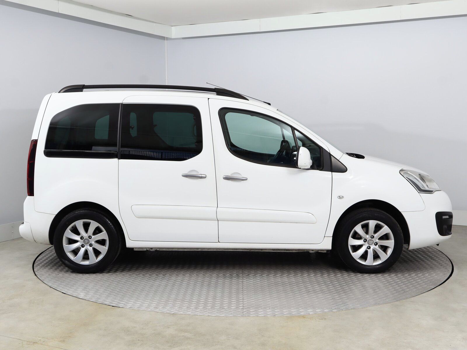 Citroën Berlingo, 1.6 VTi, 5Míst, Klima, ČR - fotka 6
