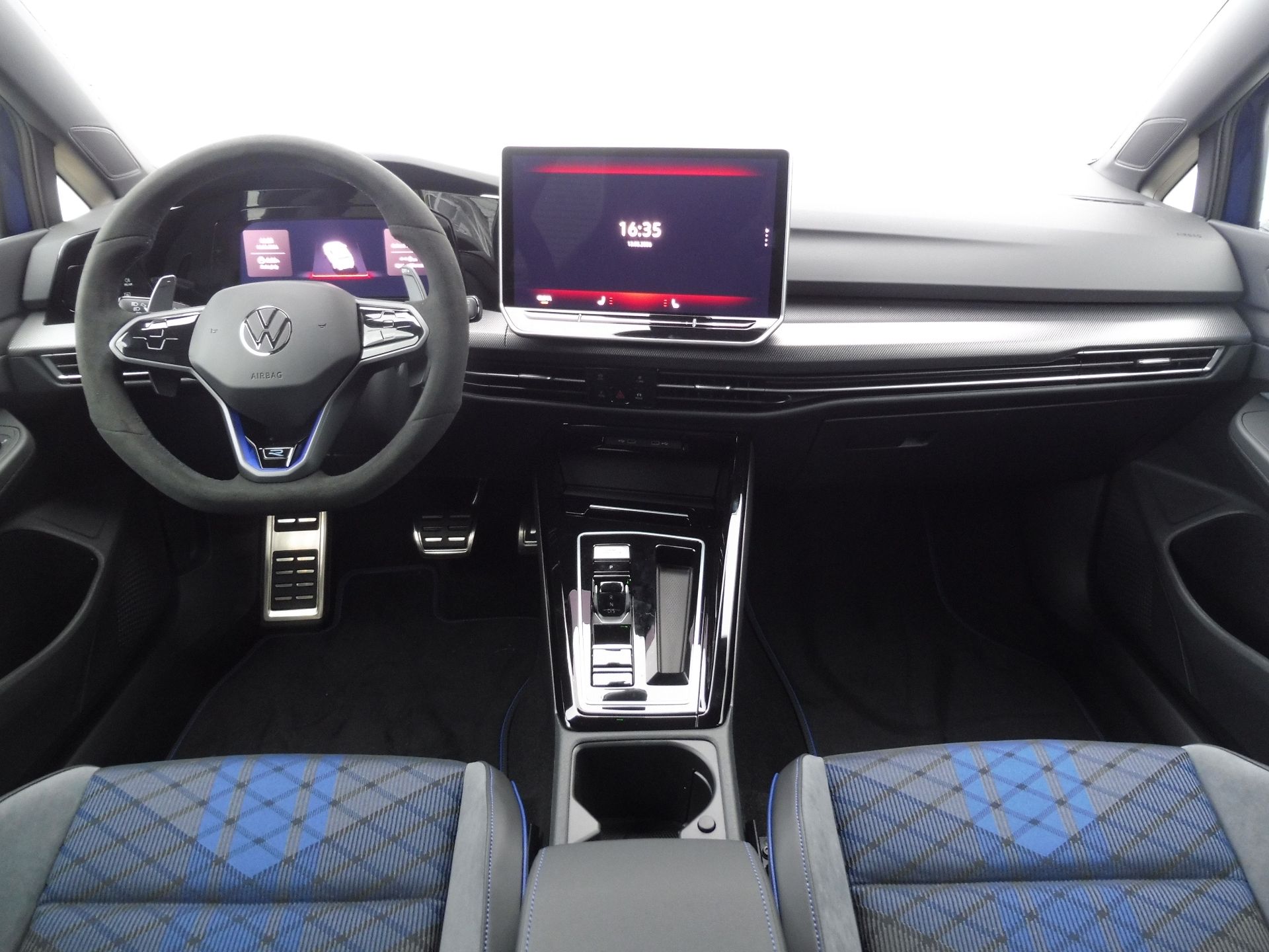 Volkswagen Golf, R 2,0TSI 245 kW DSG - fotka 5