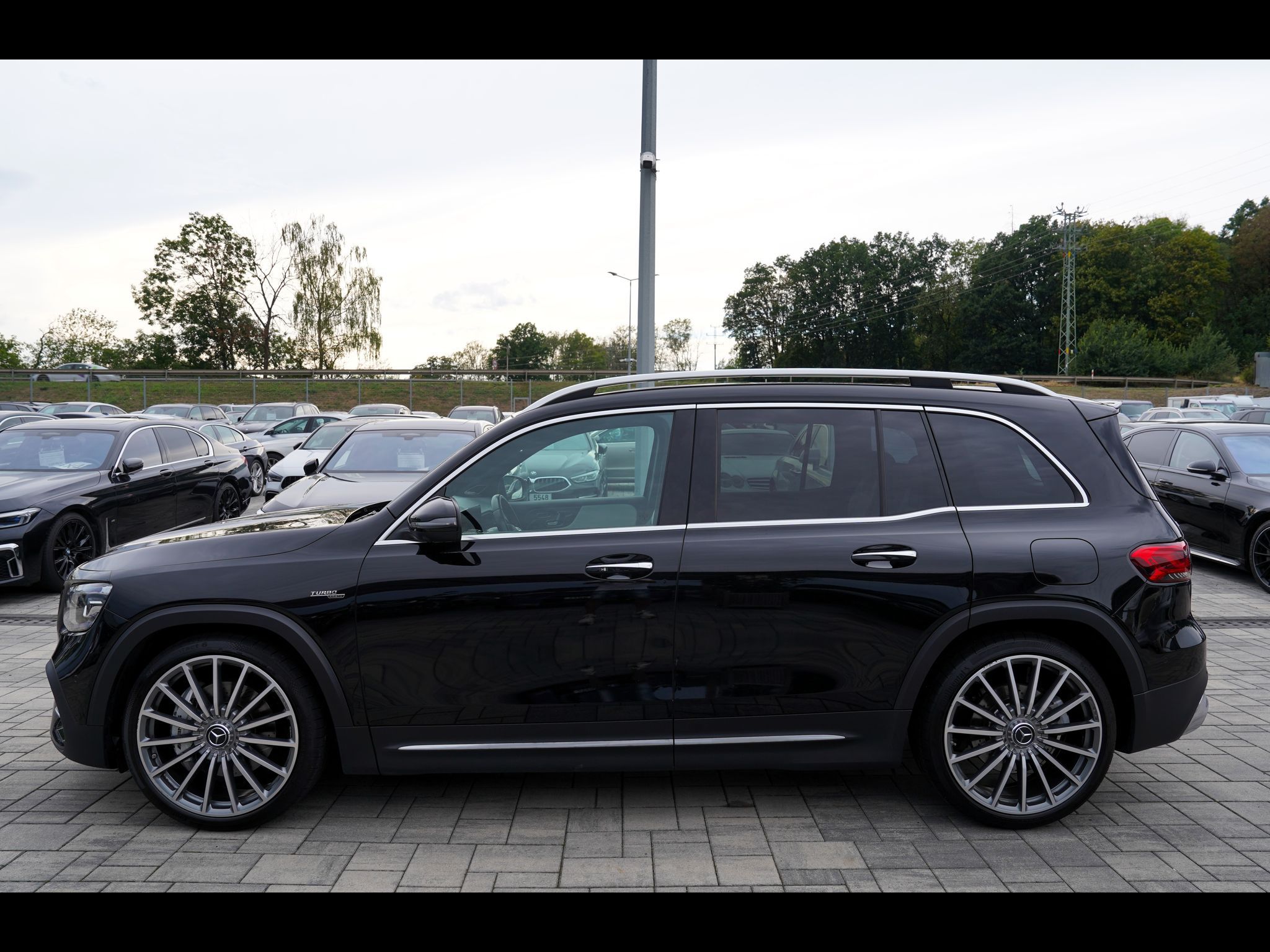 Mercedes-Benz GLB, GLB 35 AMG 4Matic/310 PS/ČR - fotka 3