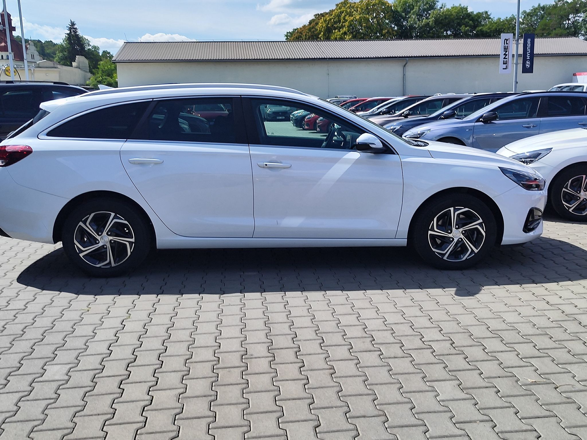 Hyundai i30, 1.0 T-GDI/88kW Smart Navi DCT - fotka 4