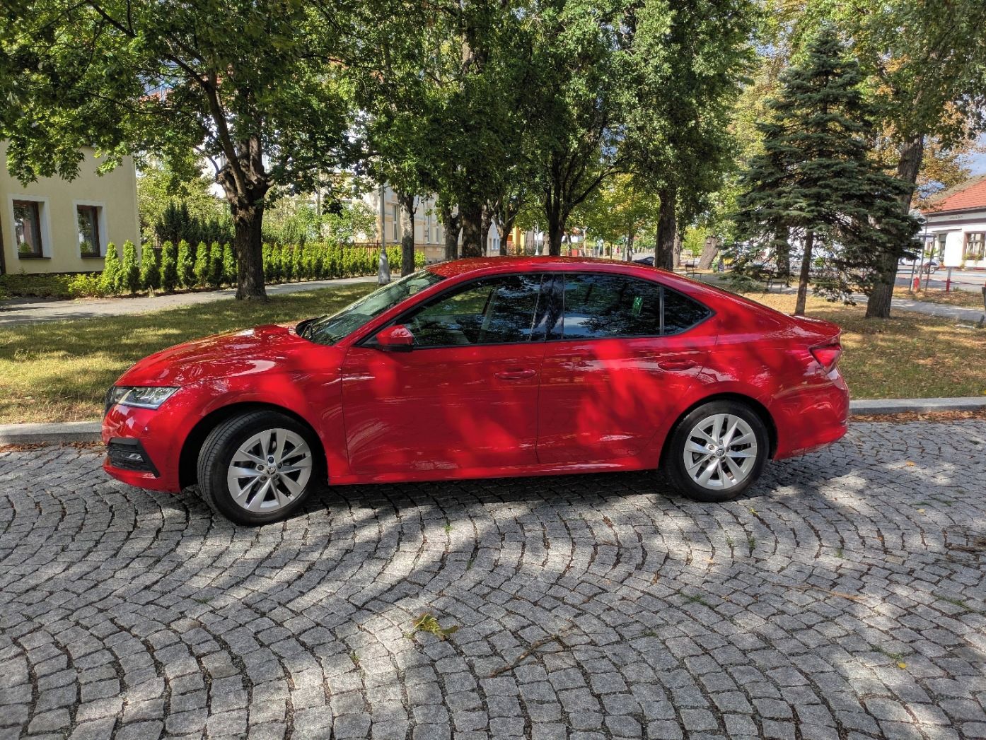 Škoda Octavia, Škoda Octavia IV 2.0 TDI 85 kW - fotka 2