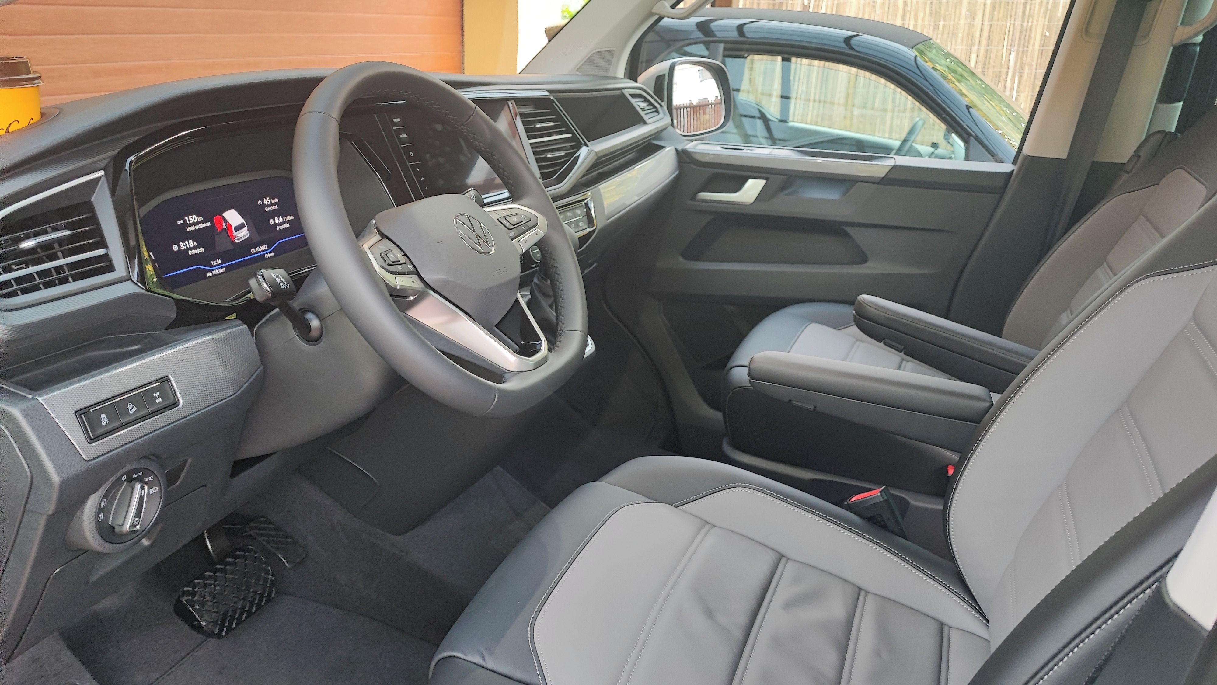 Volkswagen Multivan, perfektní stav, 1.maj, ČR, DPH - fotka 2