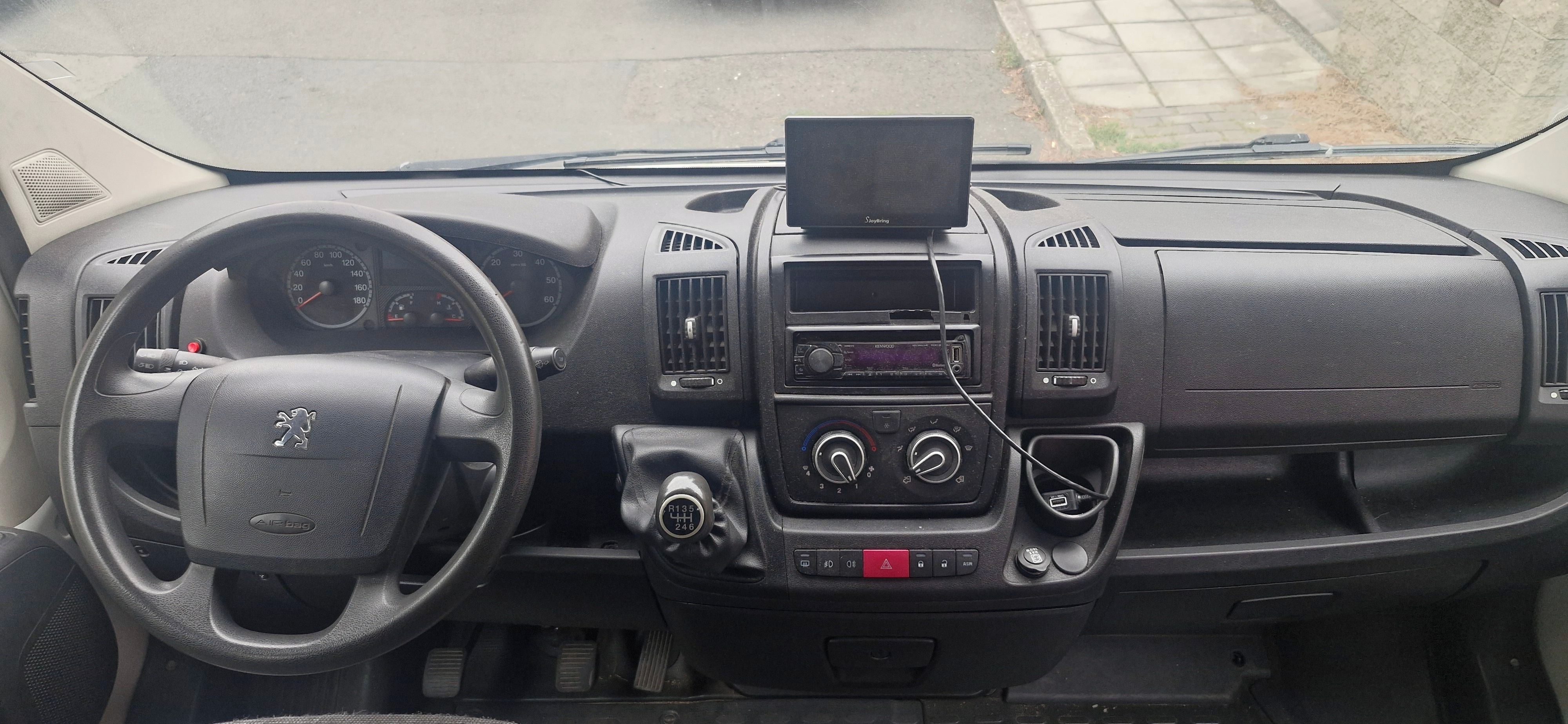 Peugeot Boxer, 9 místné, nová STK , tažné - fotka 6