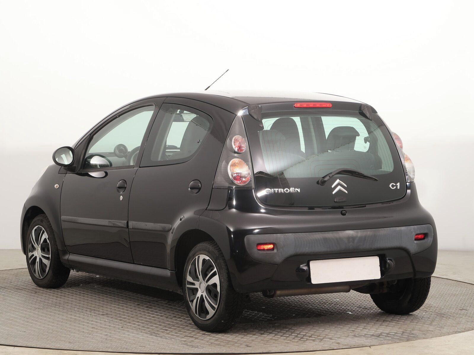Citroën C1, 1.0, po STK, slušný stav - fotka 4
