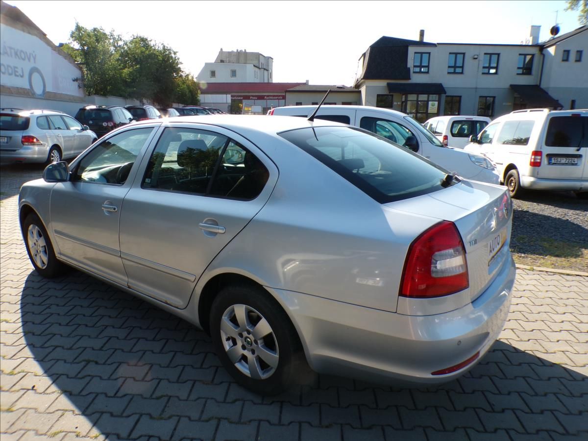 Škoda Octavia, 2,0 TDI-103KW  DSG - fotka 4