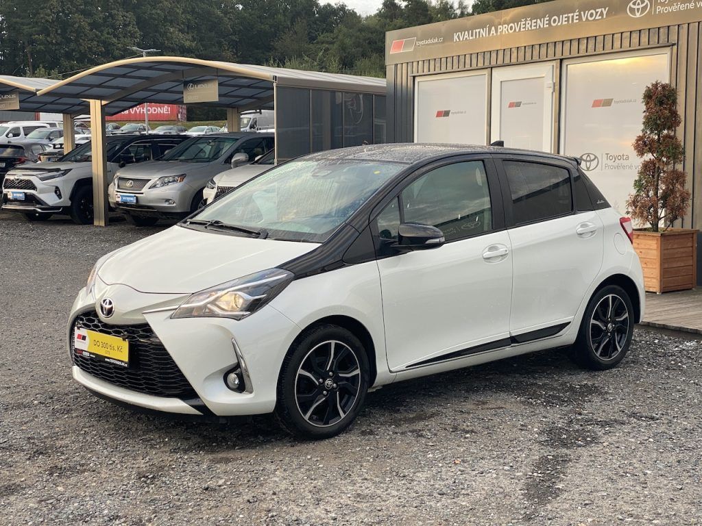 Toyota Yaris, 1.5i, ČR-1m, Selection, manual - fotka 4
