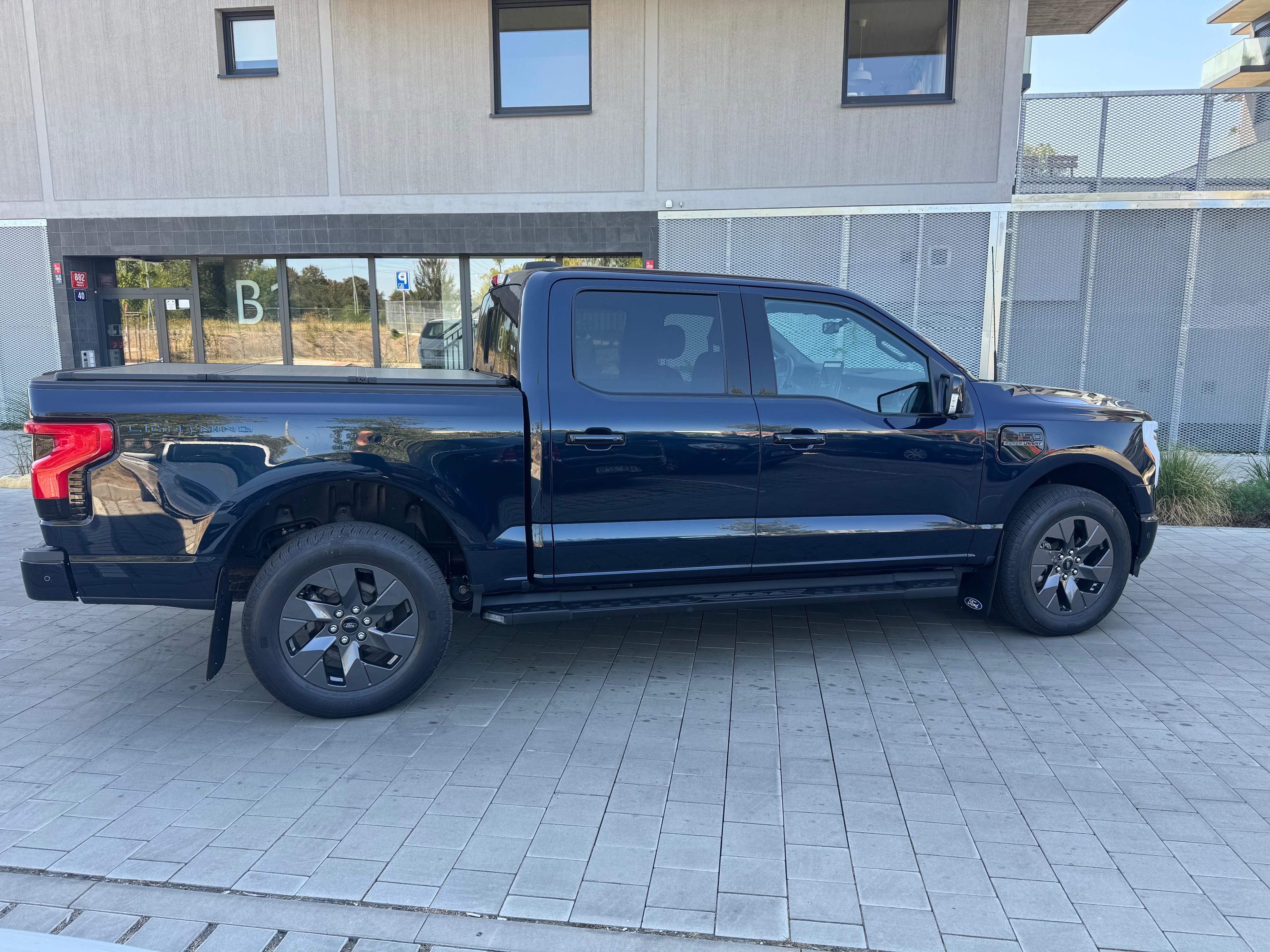 Ford F-150, Lightning Lariat - fotka 6