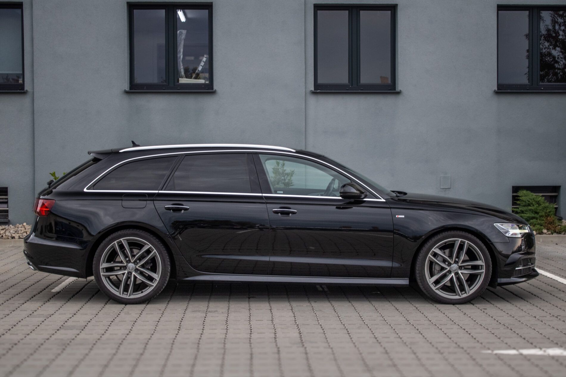 Audi A6 Avant - fotka 4