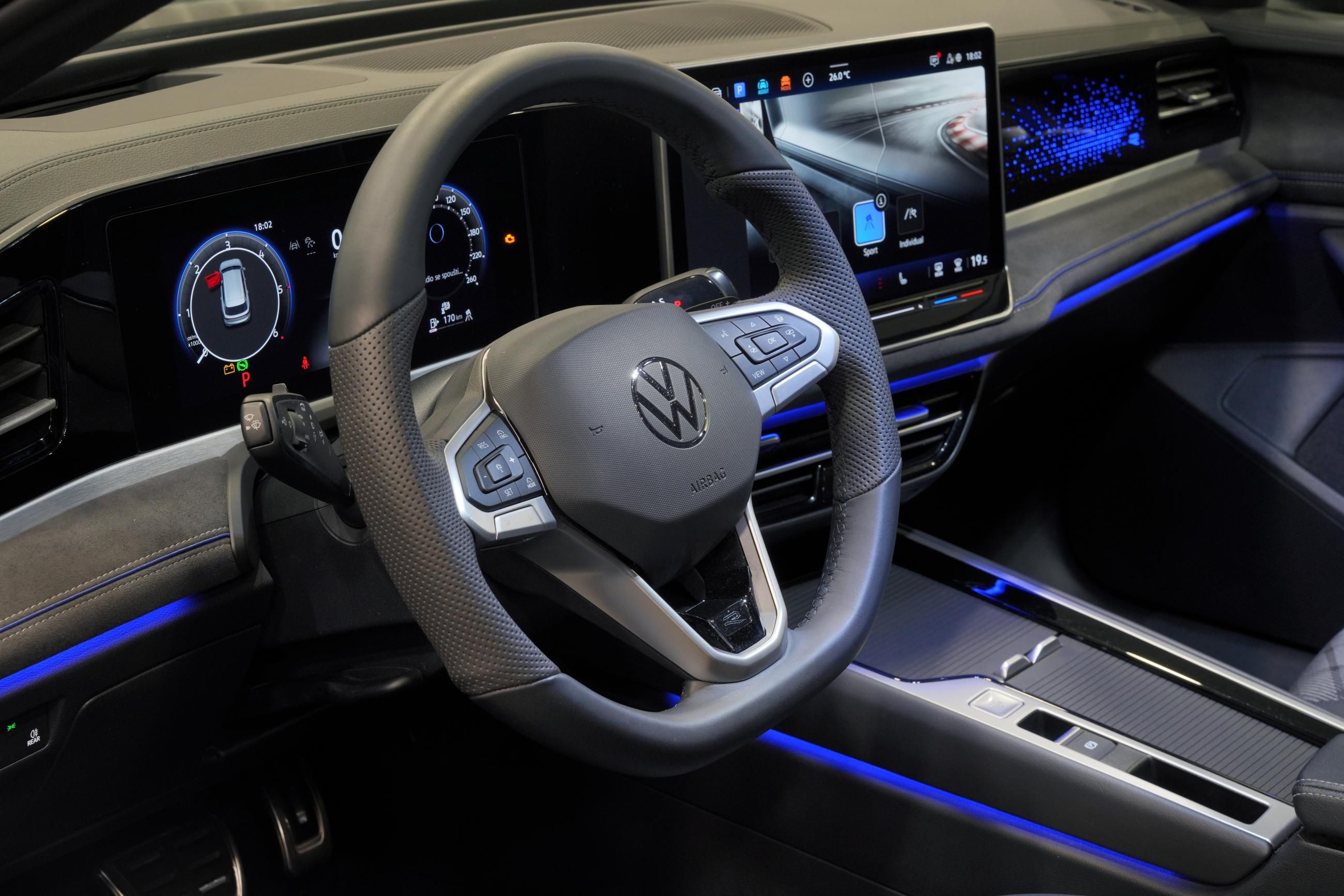 Volkswagen Passat Variant, R-Line 2.0 TDI 142kW 4x4 DSG - fotka 6