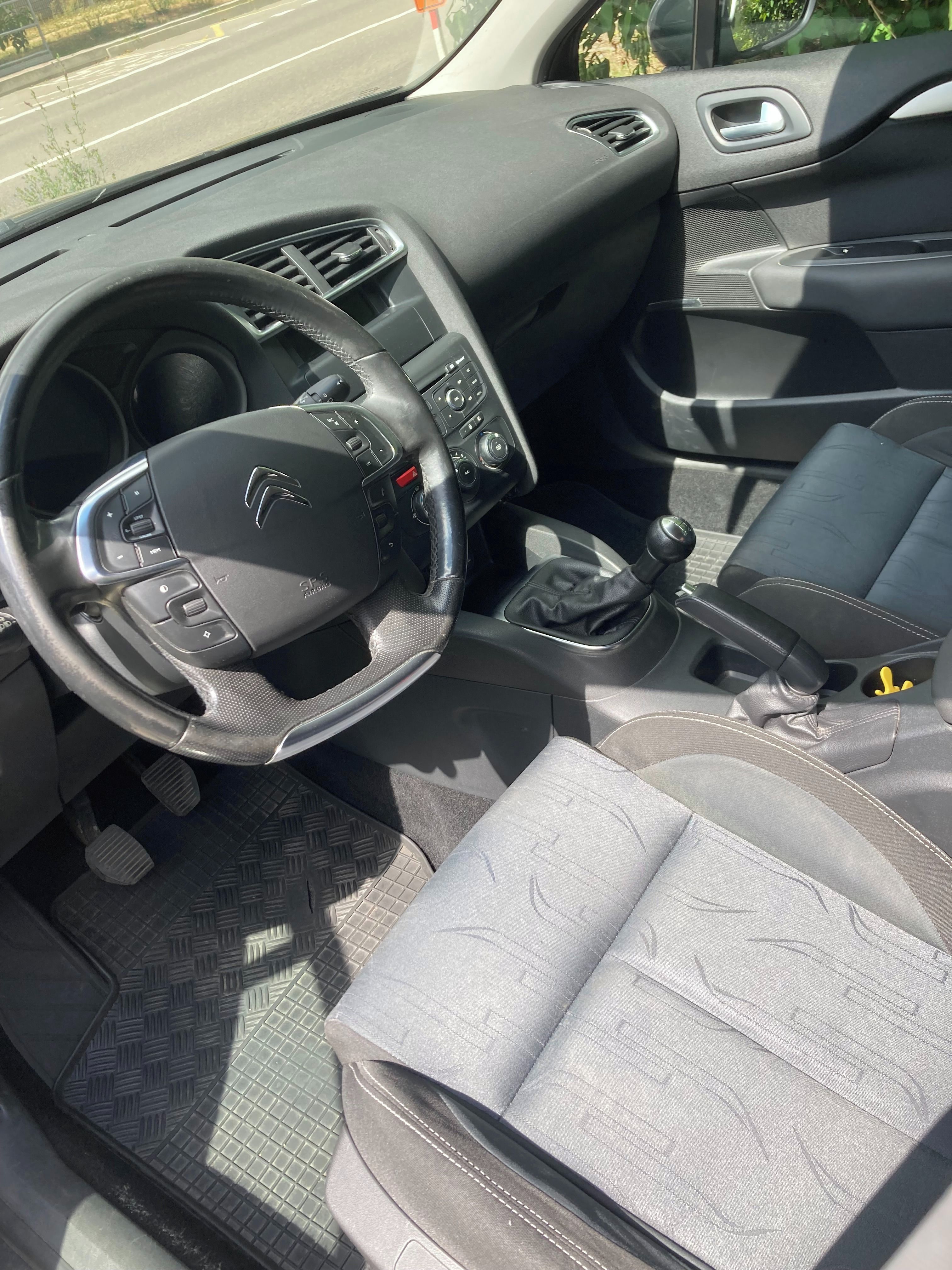 Citroën C4, 1.6 VTi, 88kW - fotka 5