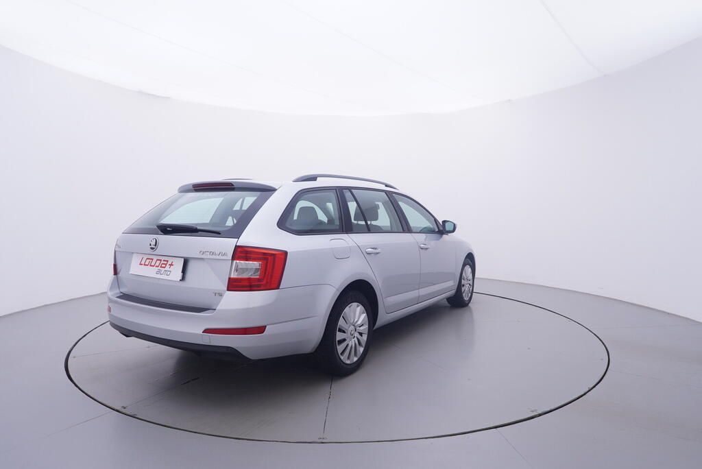 Škoda Octavia, Ambition 1.2 TSI 77 kW - fotka 5