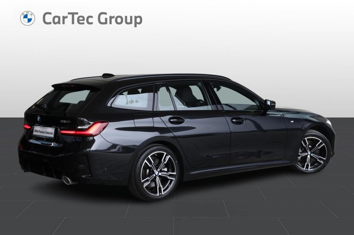 BMW Řada 3, 330i xDrive Touring - fotka 6