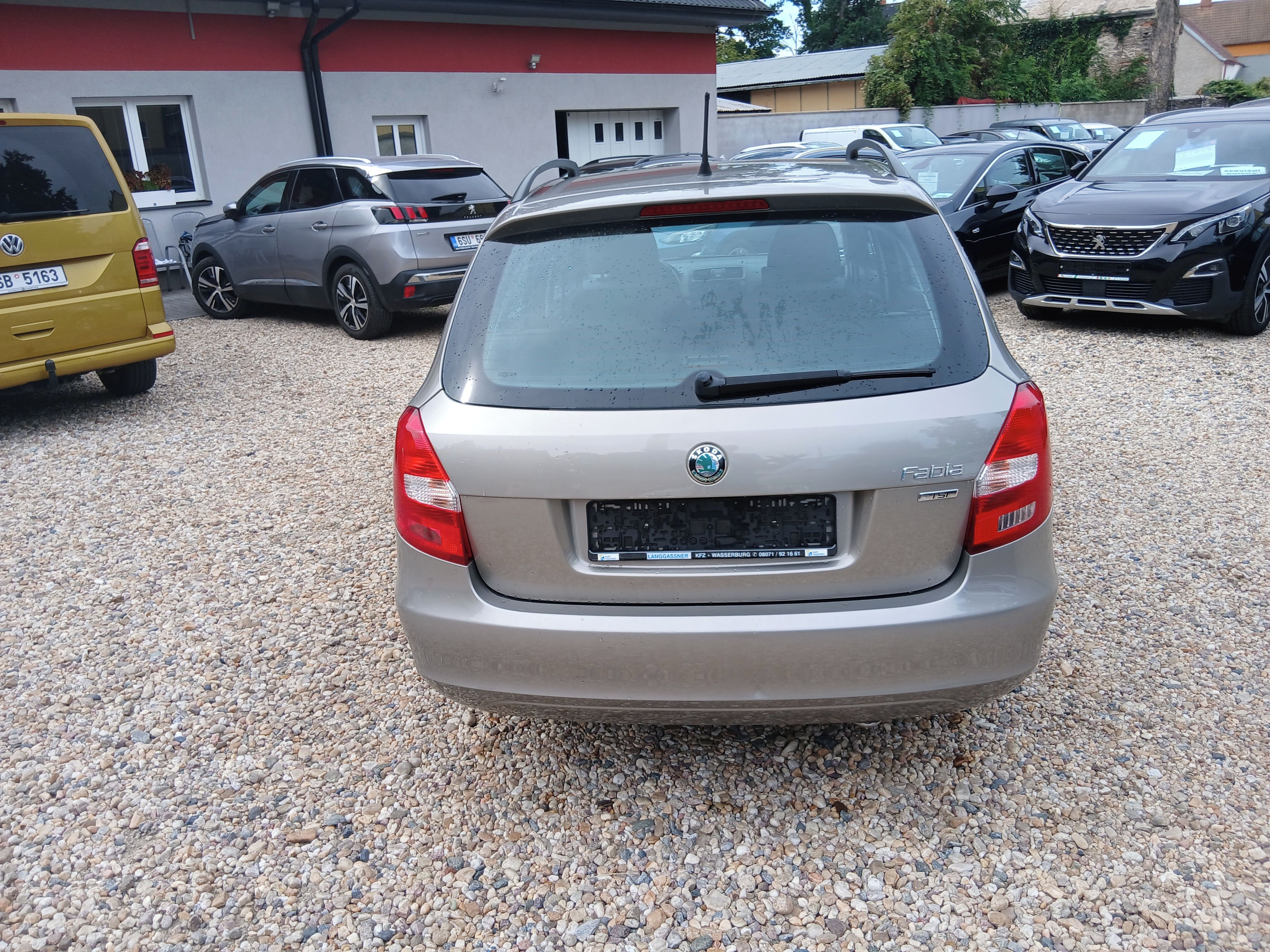Škoda Fabia, 1.2TSi 63KW Klima S.Kniha+Kola - fotka 6