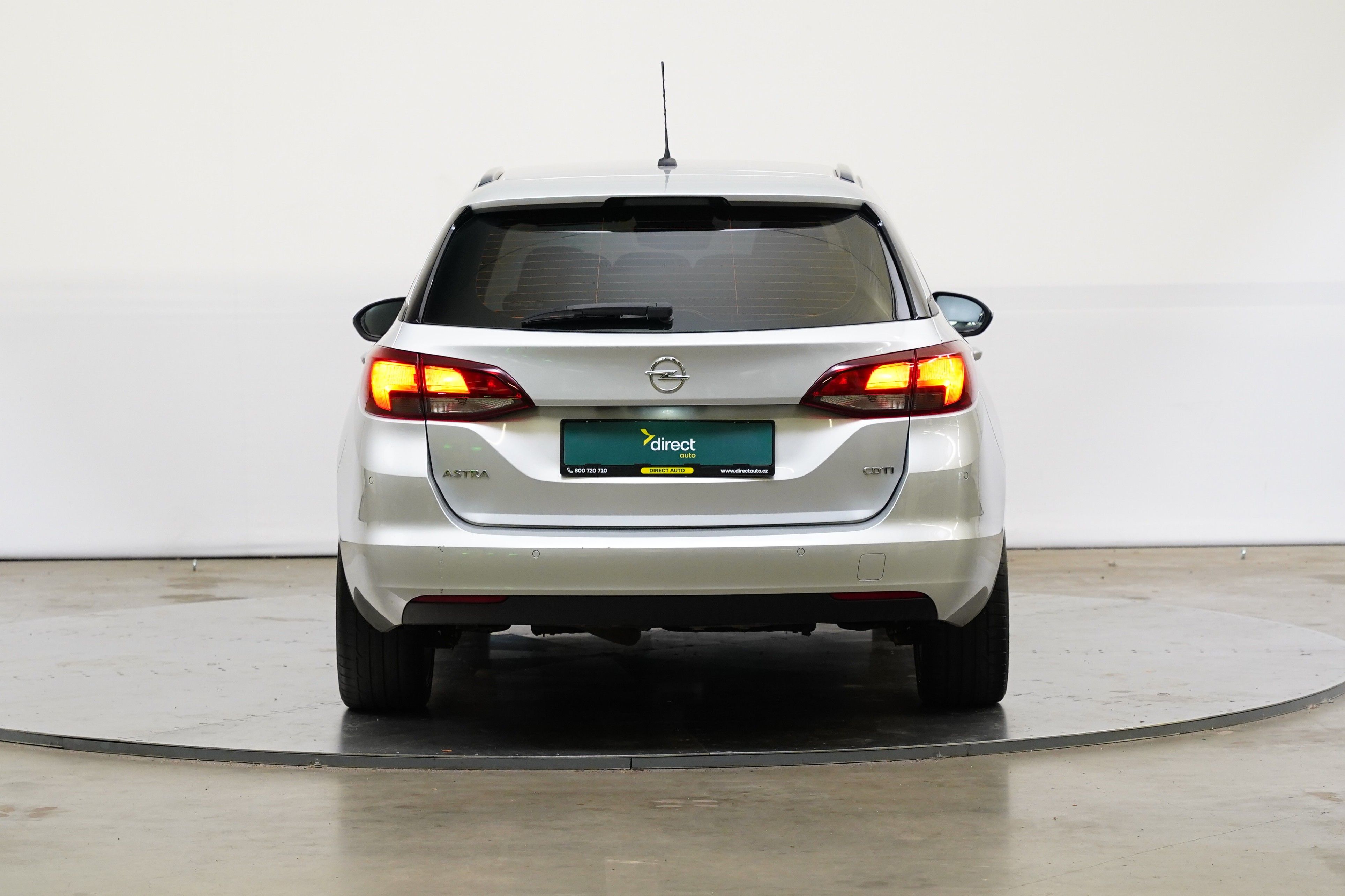 Opel Astra, 1.6 CDTI 81 kW DPF Edition - fotka 6