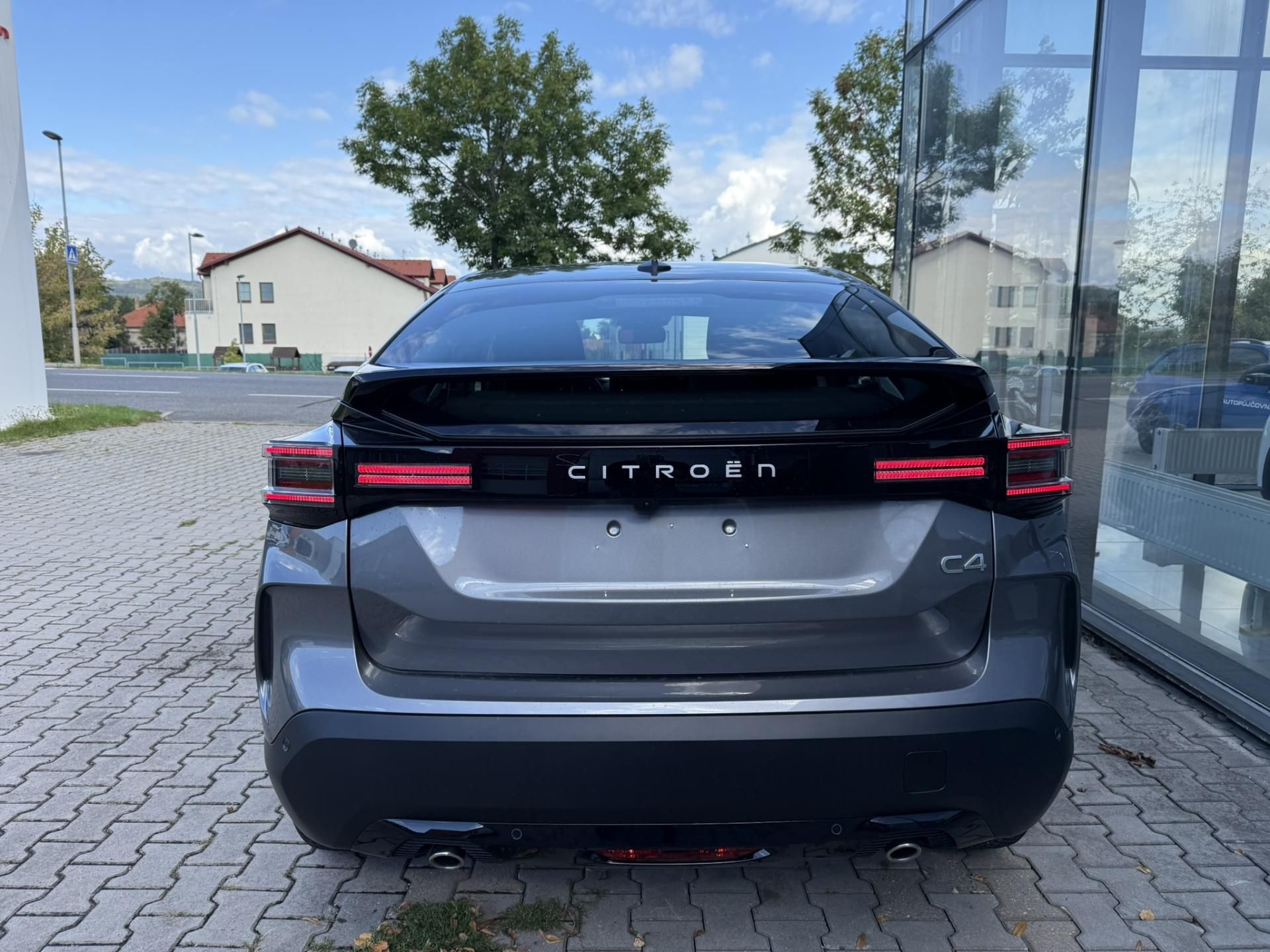 Citroën C4, PLUS Hybrid 145k Automatic - fotka 5