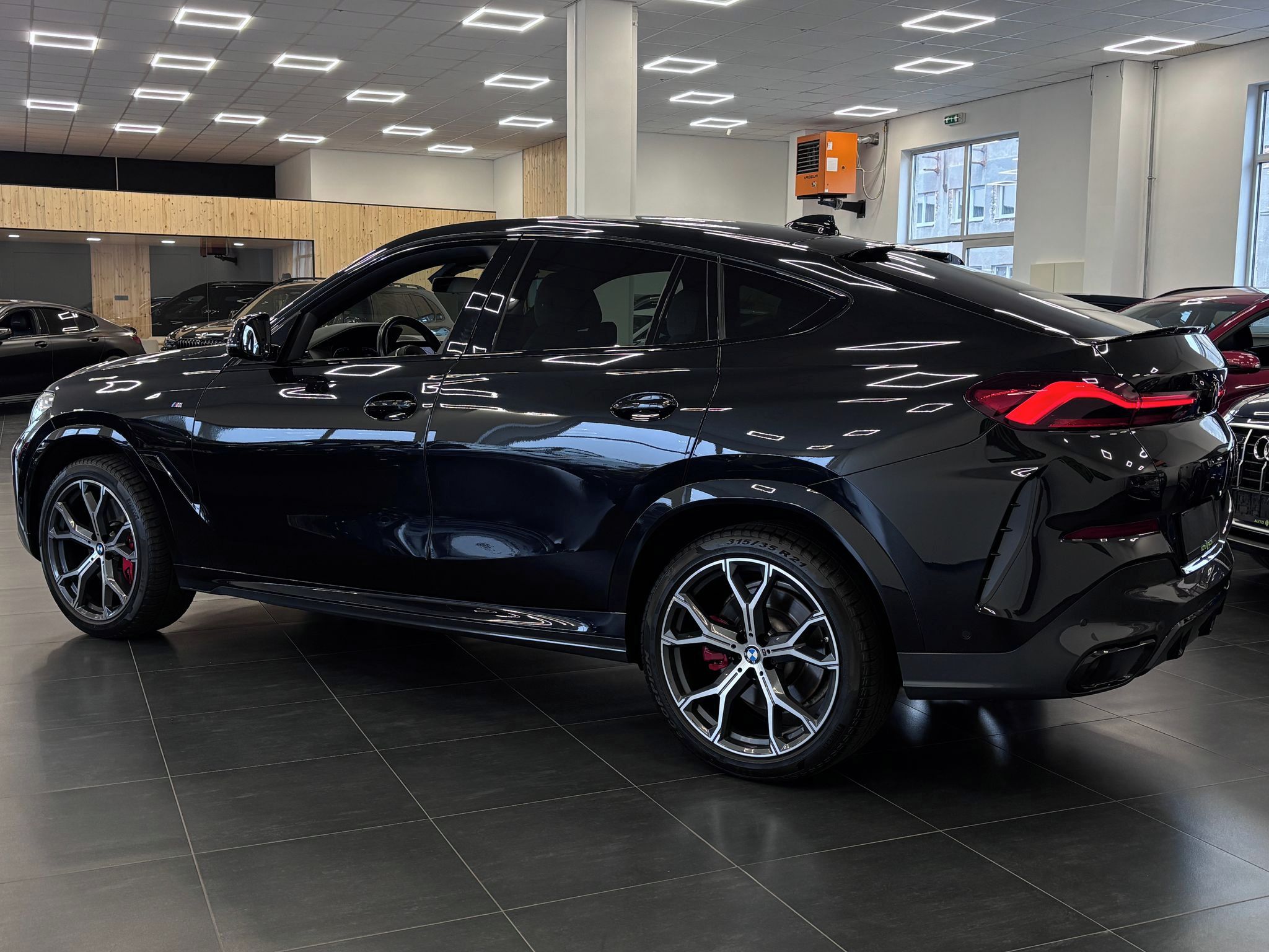 BMW X6, XDrive40D 250kW, Automat, ČR - fotka 4