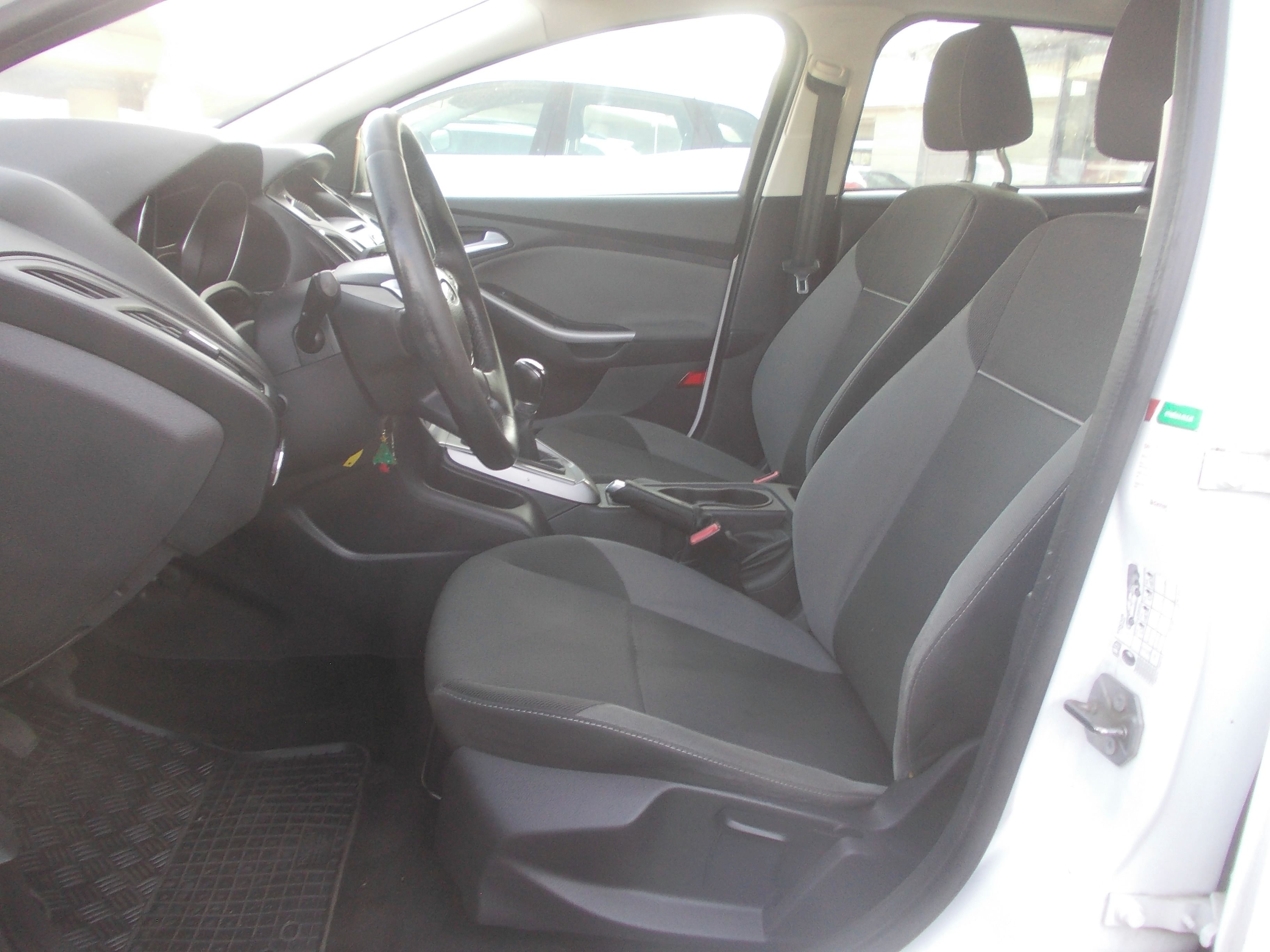 Ford Focus, III 1.6i 77KW TAŽNÉ ZAŘÍZENÍ - fotka 6