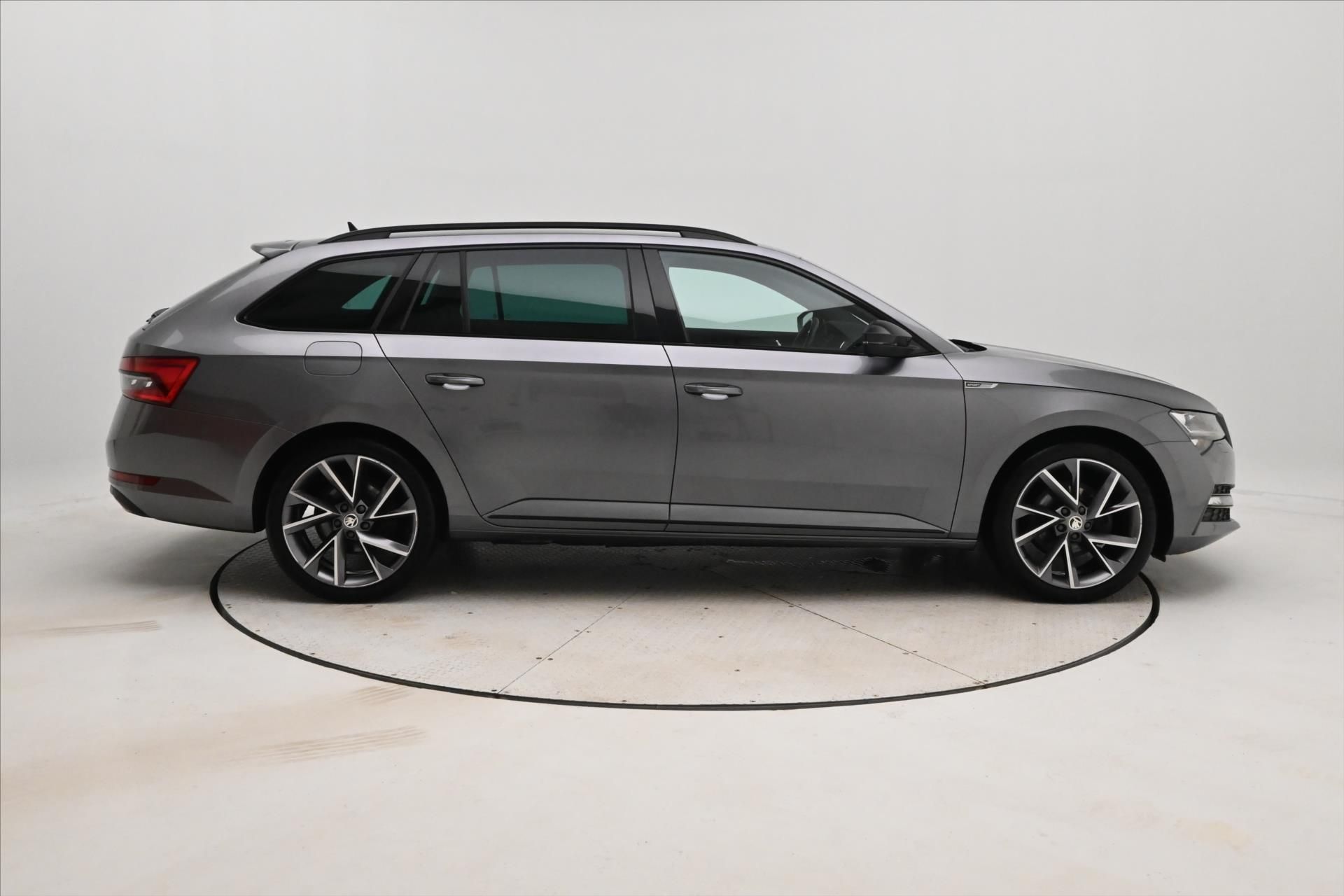 Škoda Superb, 1,4 TSI 115kW iV DSG Sportline - fotka 4