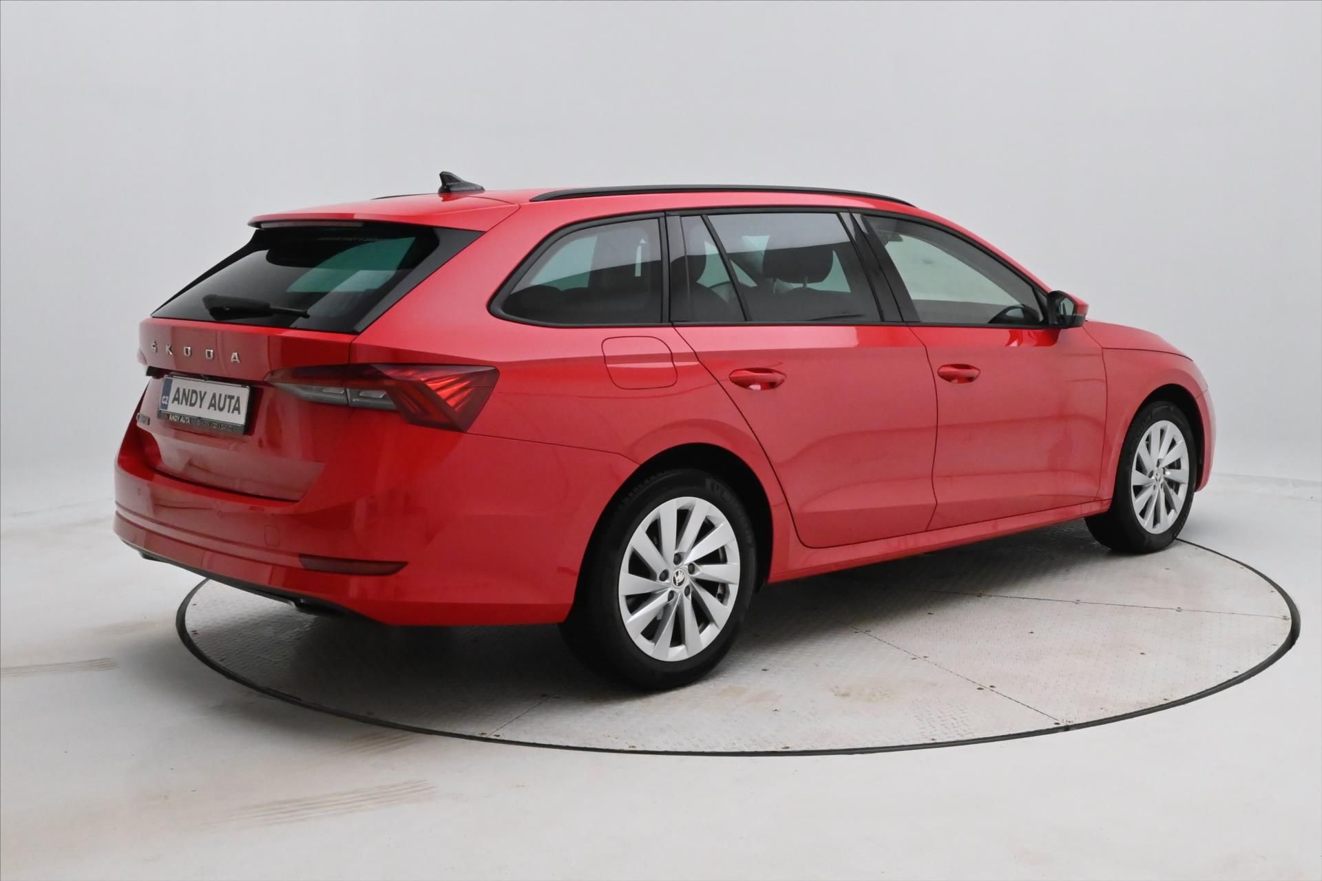 Škoda Octavia, 2,0 110kW DSG Ambition Záruka - fotka 5
