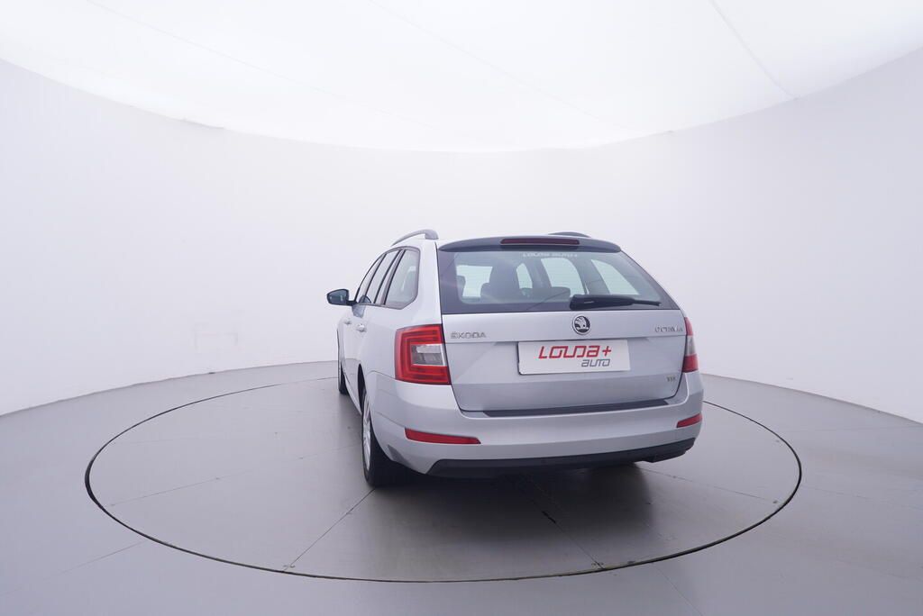 Škoda Octavia, Ambition 1.2 TSI 77 kW - fotka 4