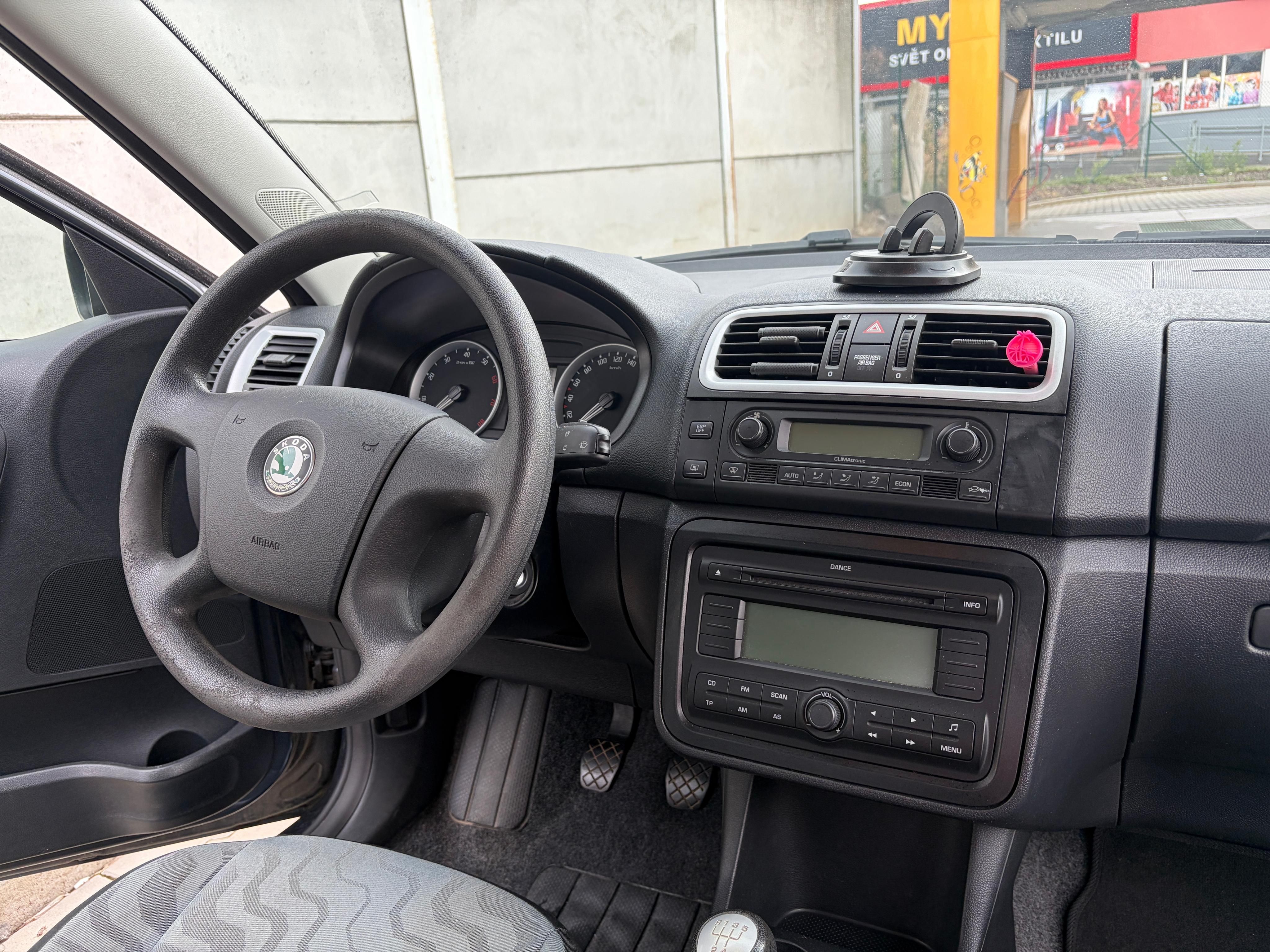 Škoda Fabia, 1.6 Servisováno - fotka 4