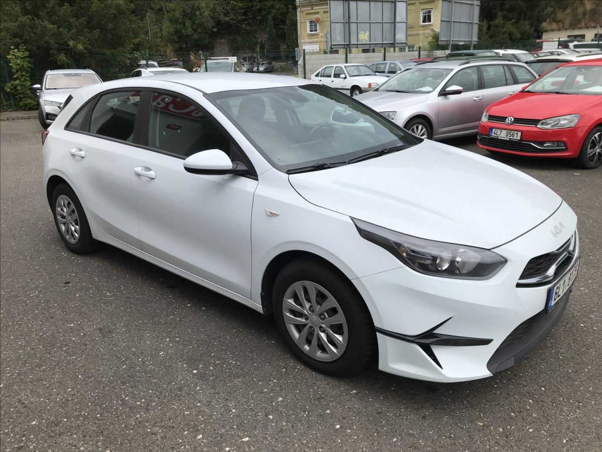 Kia Cee´d, 1,6 CRDi 100kW 5dv. AC - fotka 4