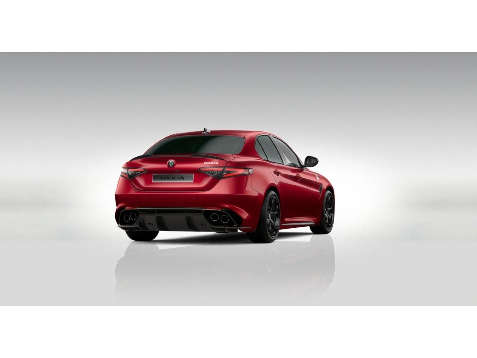 Alfa Romeo Giulia, 2.9 V6 BiTurbo 520k QV Carbon - fotka 4