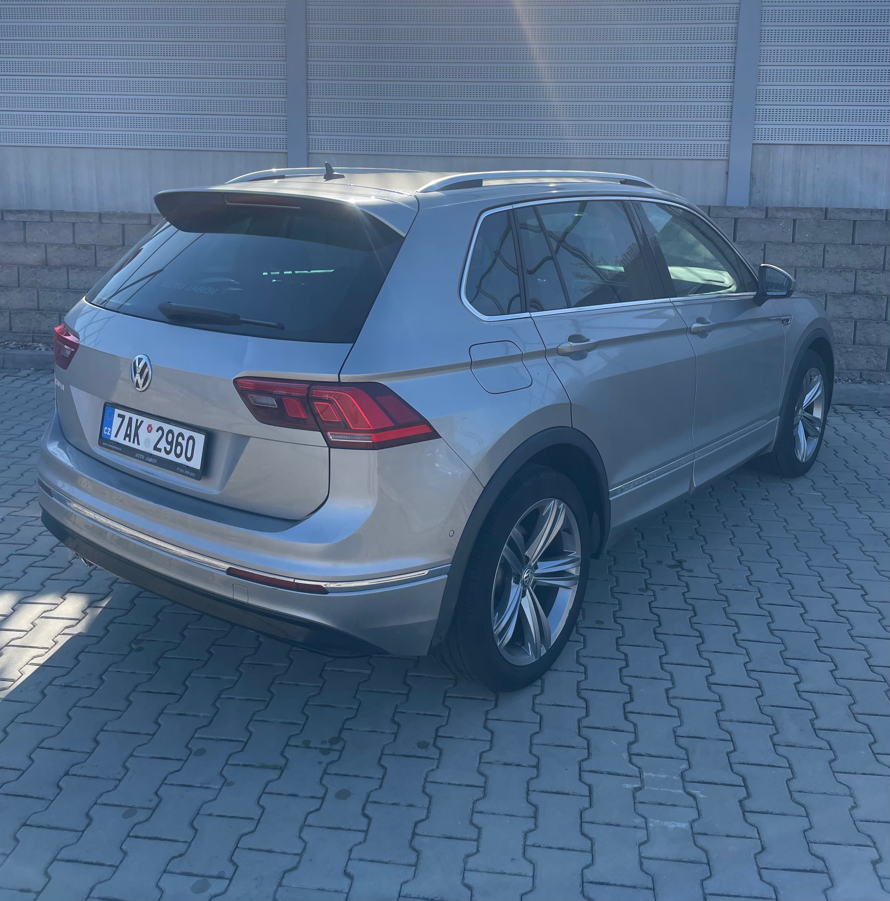 Volkswagen Tiguan, 1,4Tsi Rline - fotka 2