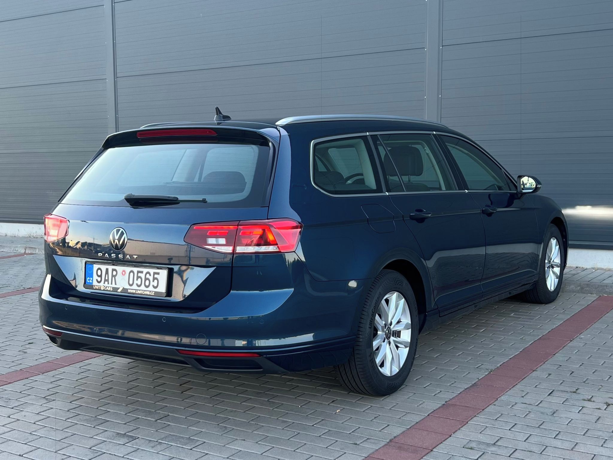 Volkswagen Passat, 2.0 TDI-DSG-Business2xPneu - fotka 4
