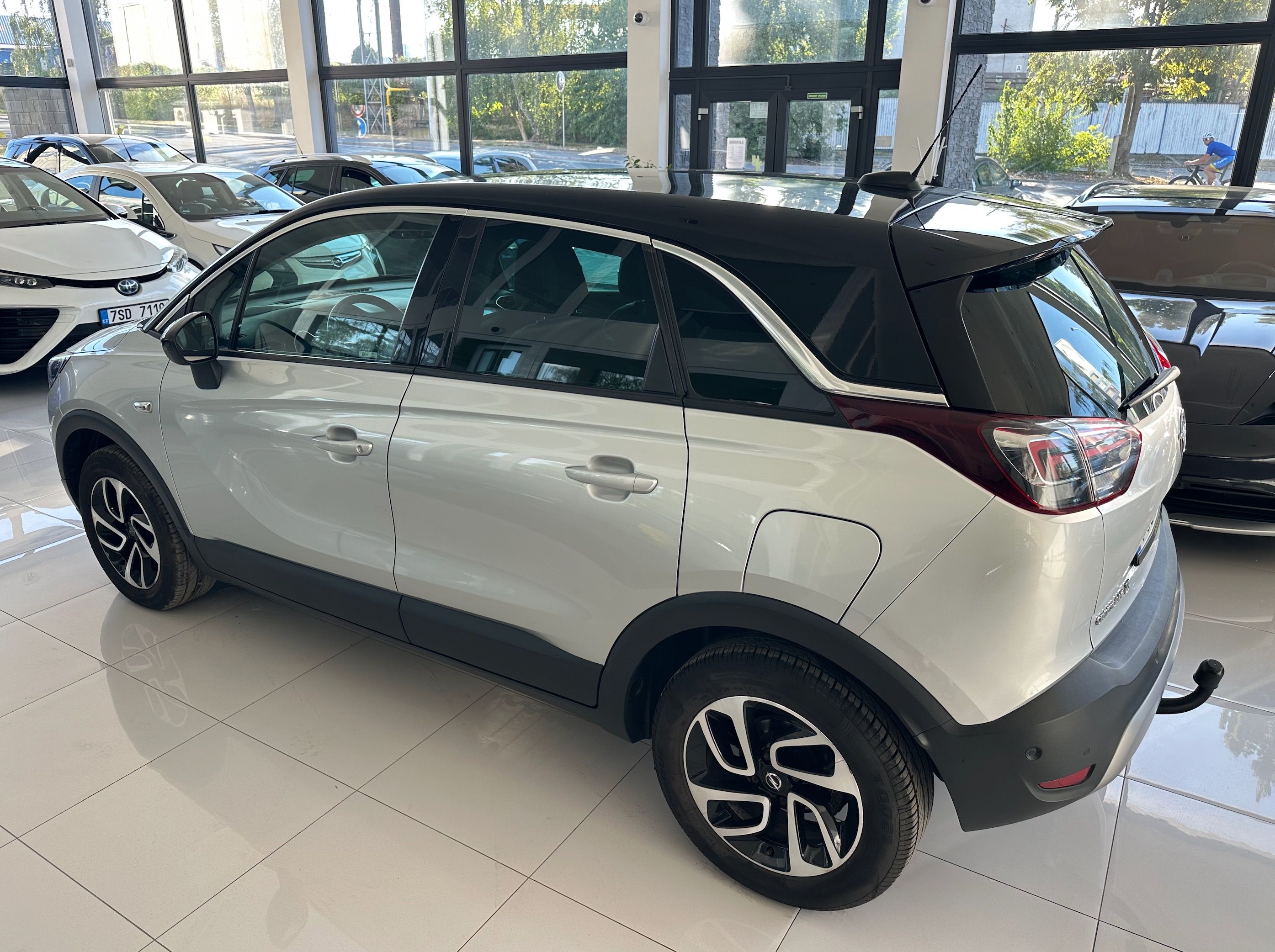 Opel Crossland X, 1.2 | 81 kW | VELMI PĚKNÝ STAV - fotka 5