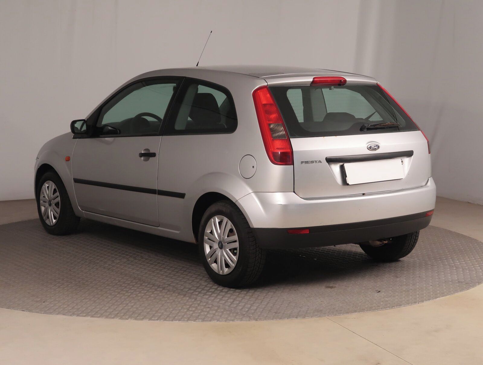 Ford Fiesta, 1.3 i, jezdí výborně - fotka 4