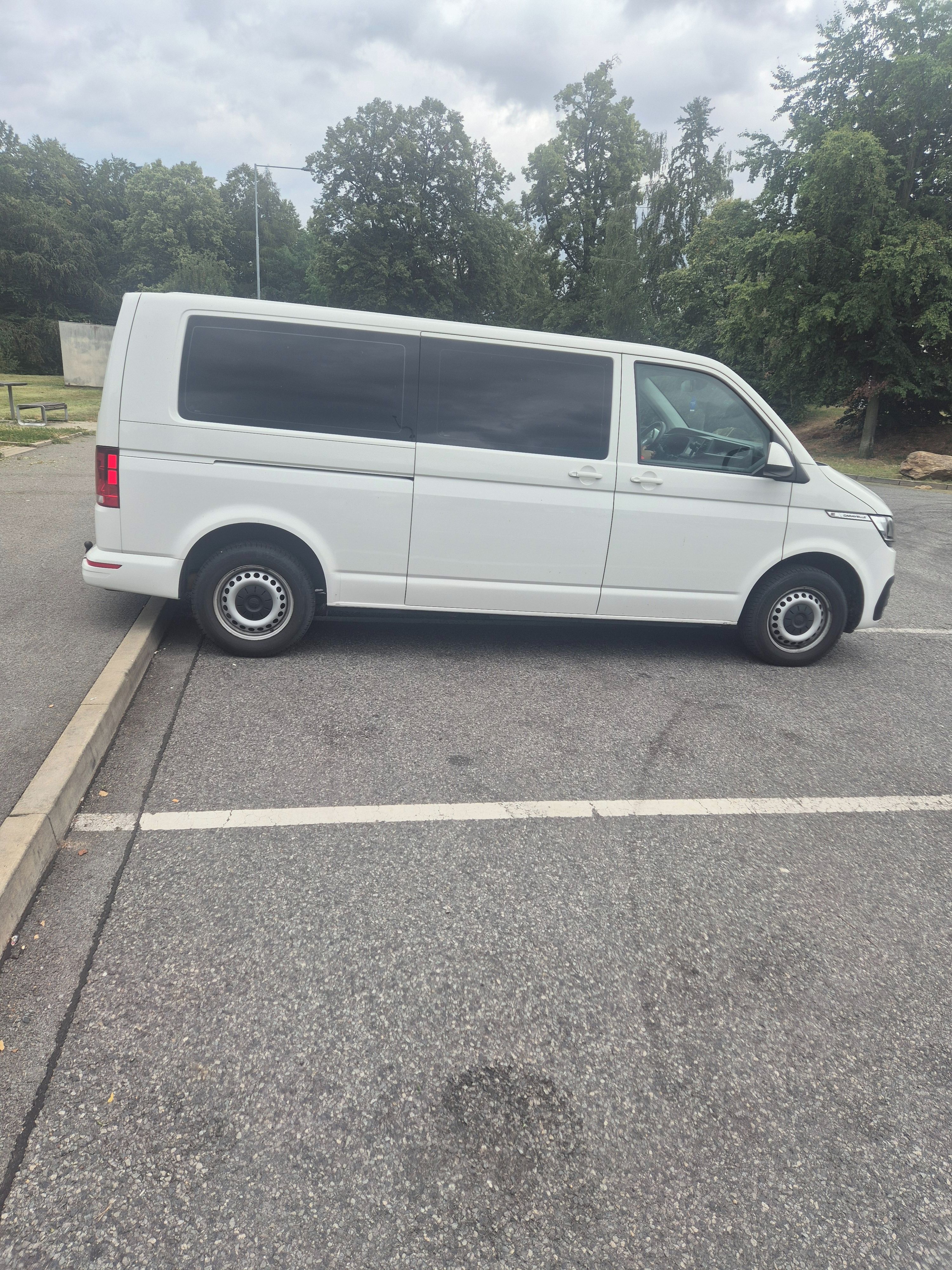 Volkswagen Caravelle - fotka 4