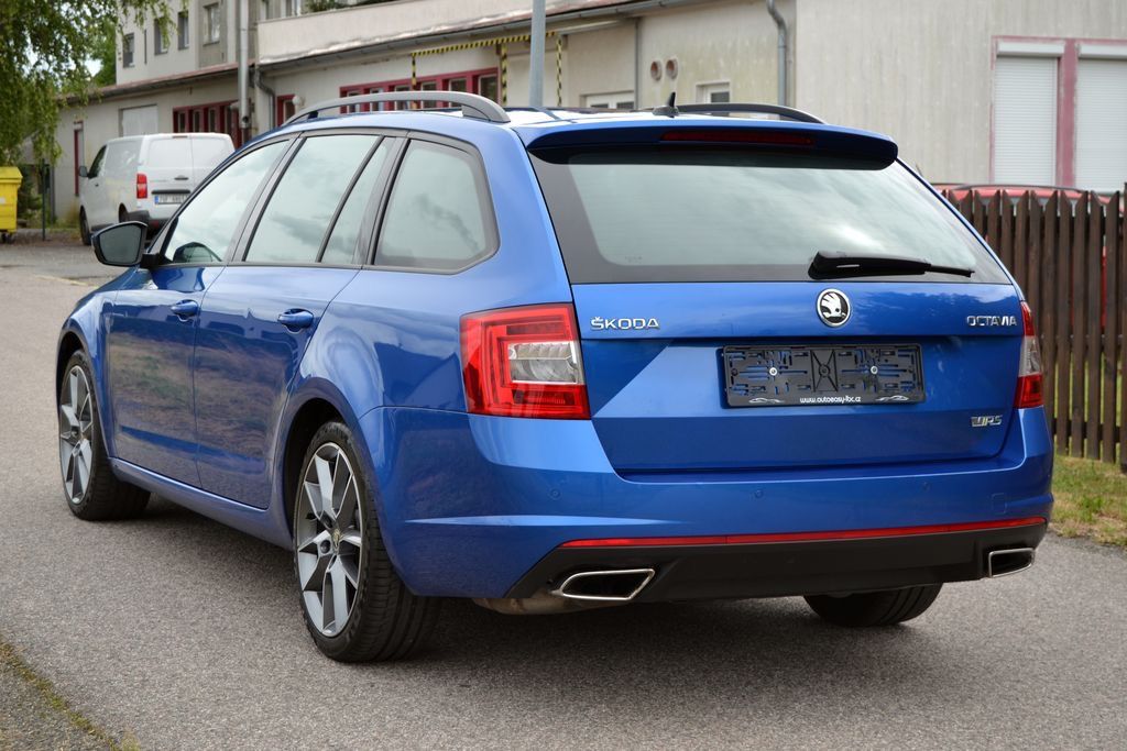 Škoda Octavia, 2.0 TDI 135kW RS kombi - fotka 2