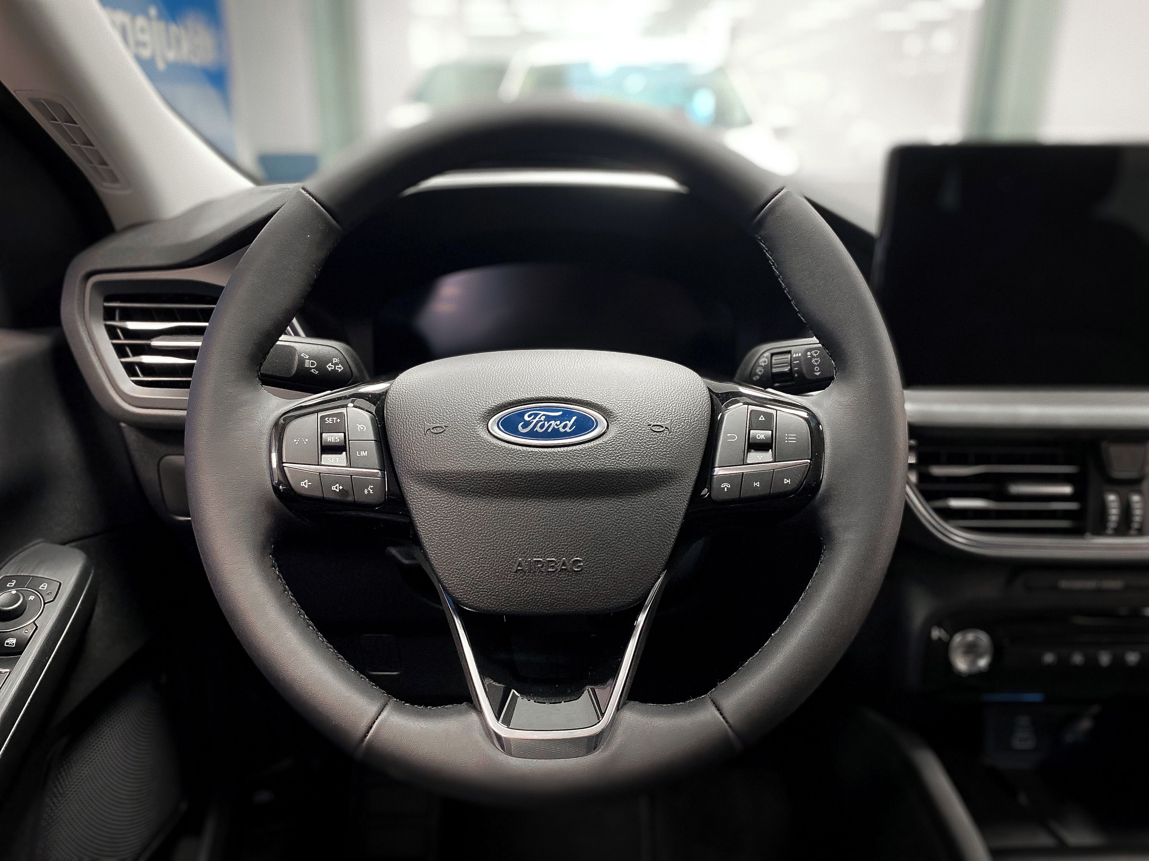 Ford Kuga, 2,5 Duratec HEV Titanium AWD - fotka 5