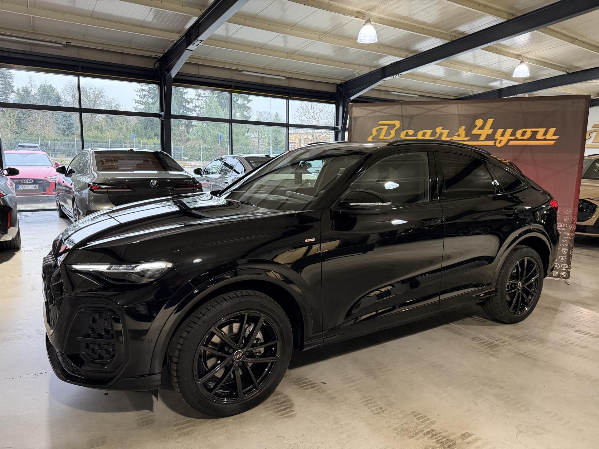 Audi Q5, SB TFSI 150kW 4X4 SLINE R20 3D - fotka 3