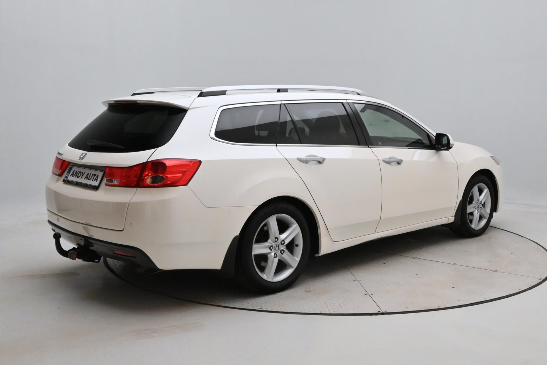 Honda Accord, 2,2 i-DTEC 110kW Manuál - fotka 5