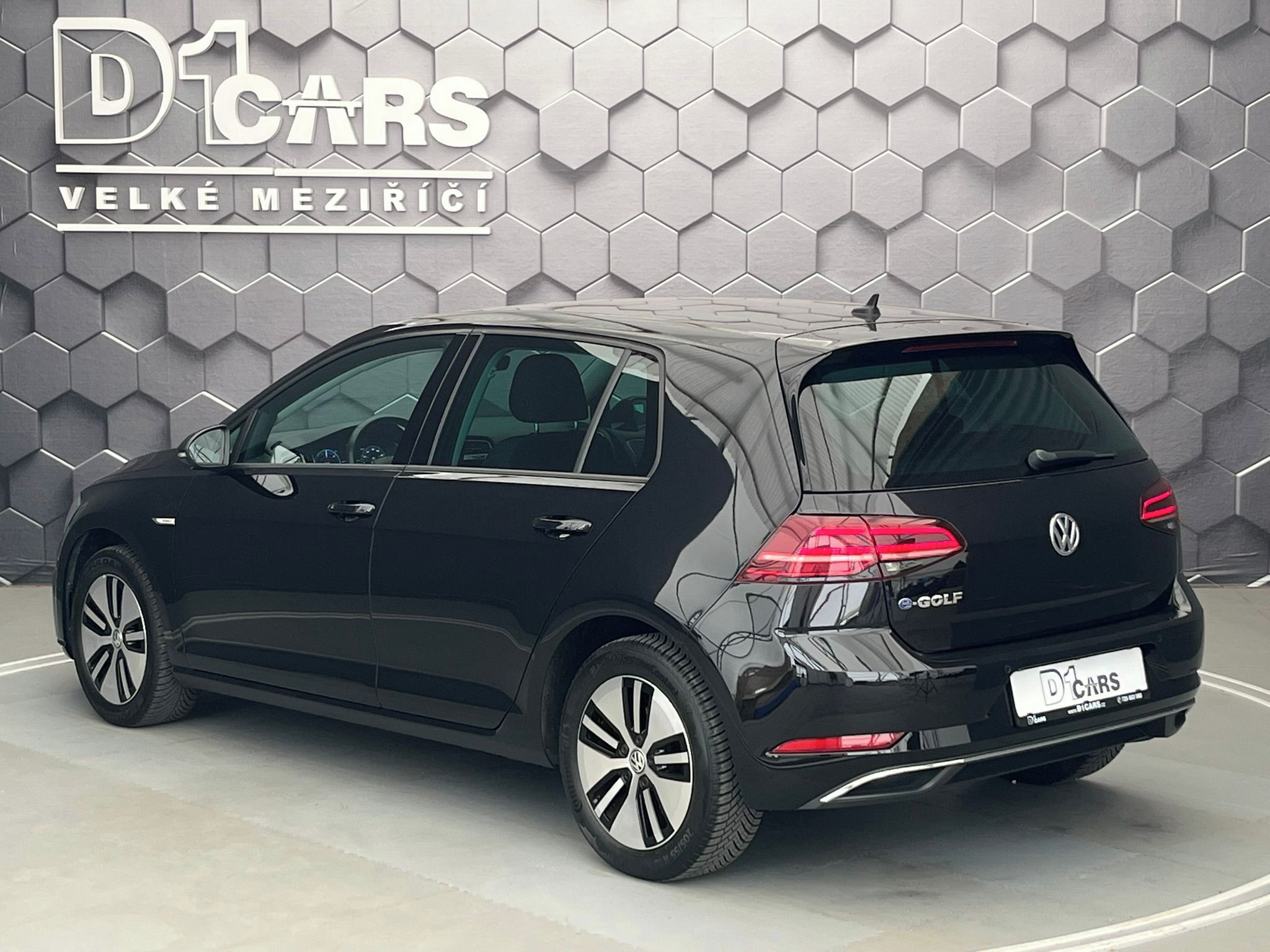 Volkswagen e-Golf, 93,1% SoH, tepelné čerp., virt - fotka 2