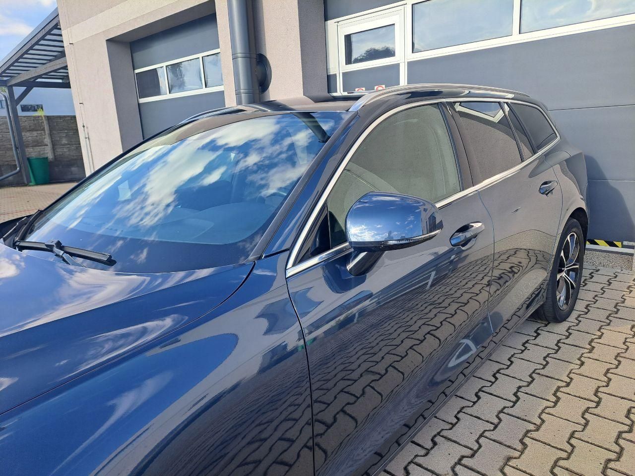 Volvo V60, 2.0 B4 Momentum, ZÁRUKA - fotka 6