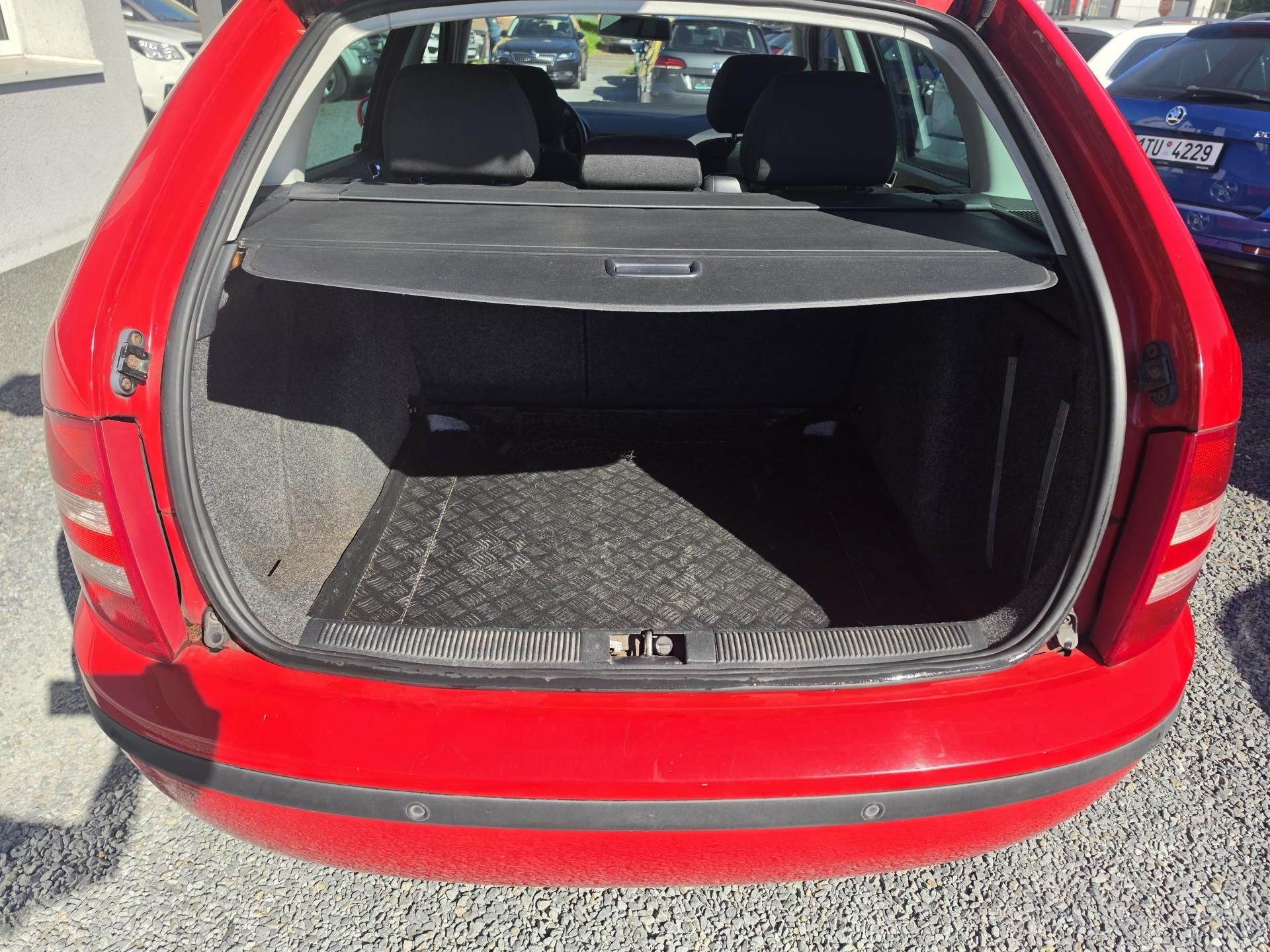 Škoda Fabia, 1.2 HTP Park Senzor Klimatizac - fotka 5