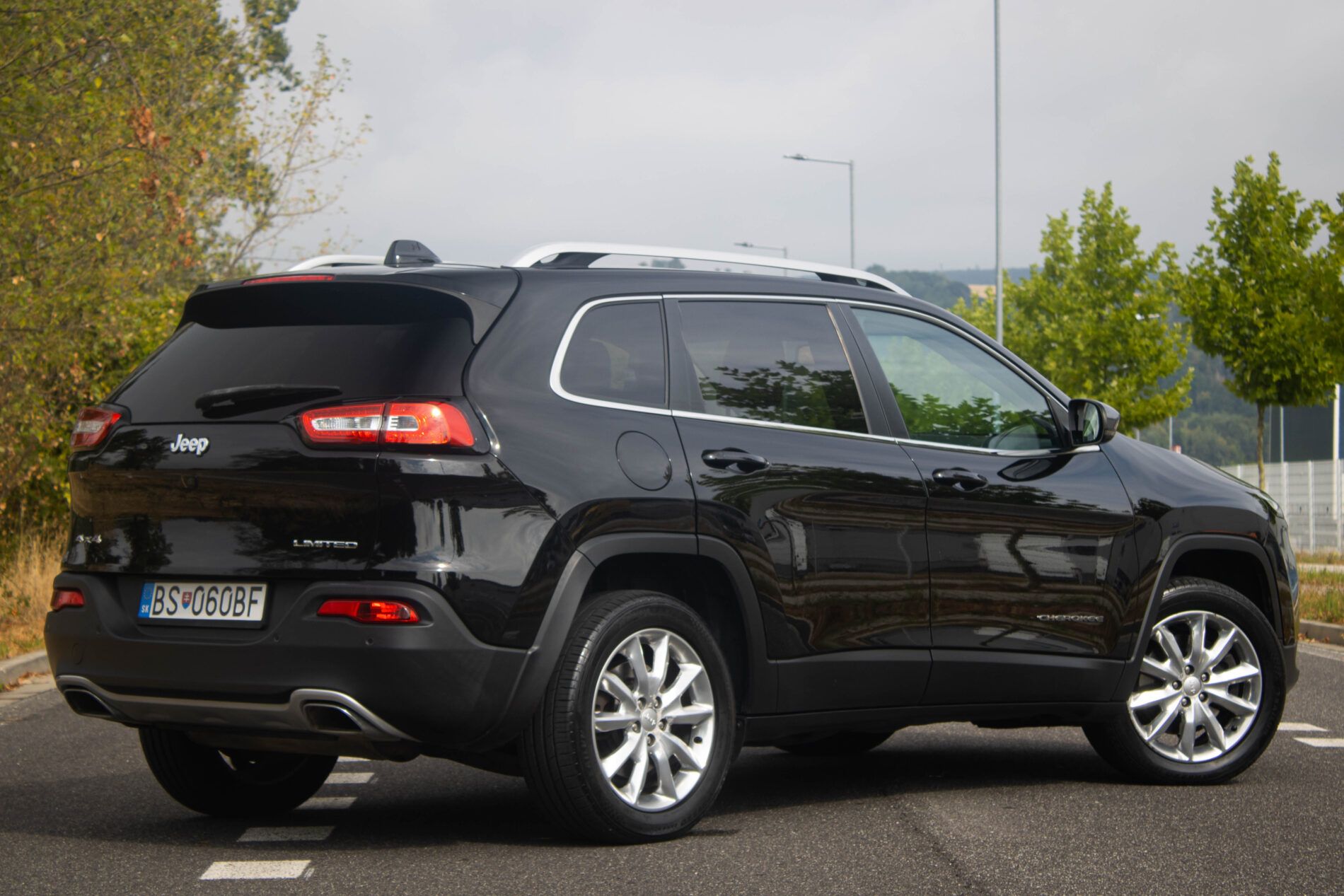 Jeep Cherokee - fotka 3