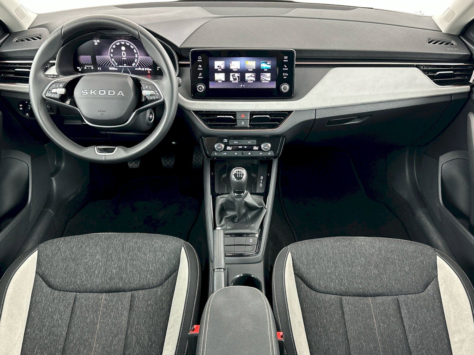 Škoda Scala, 1.0TSI 85kW Top Selection - fotka 5