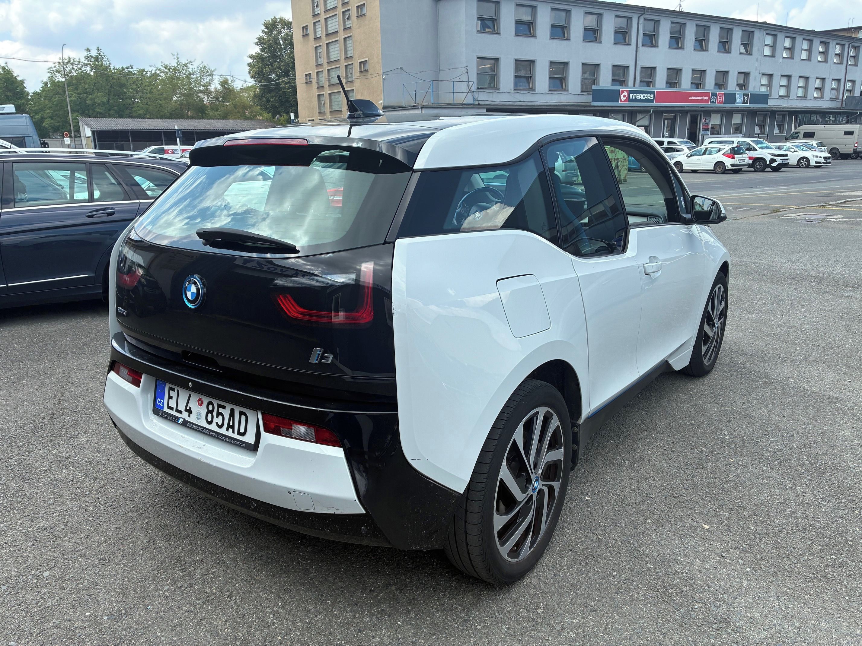 BMW i3, 60Ah 125kW, NAV, KAM,LED,aj. - fotka 3