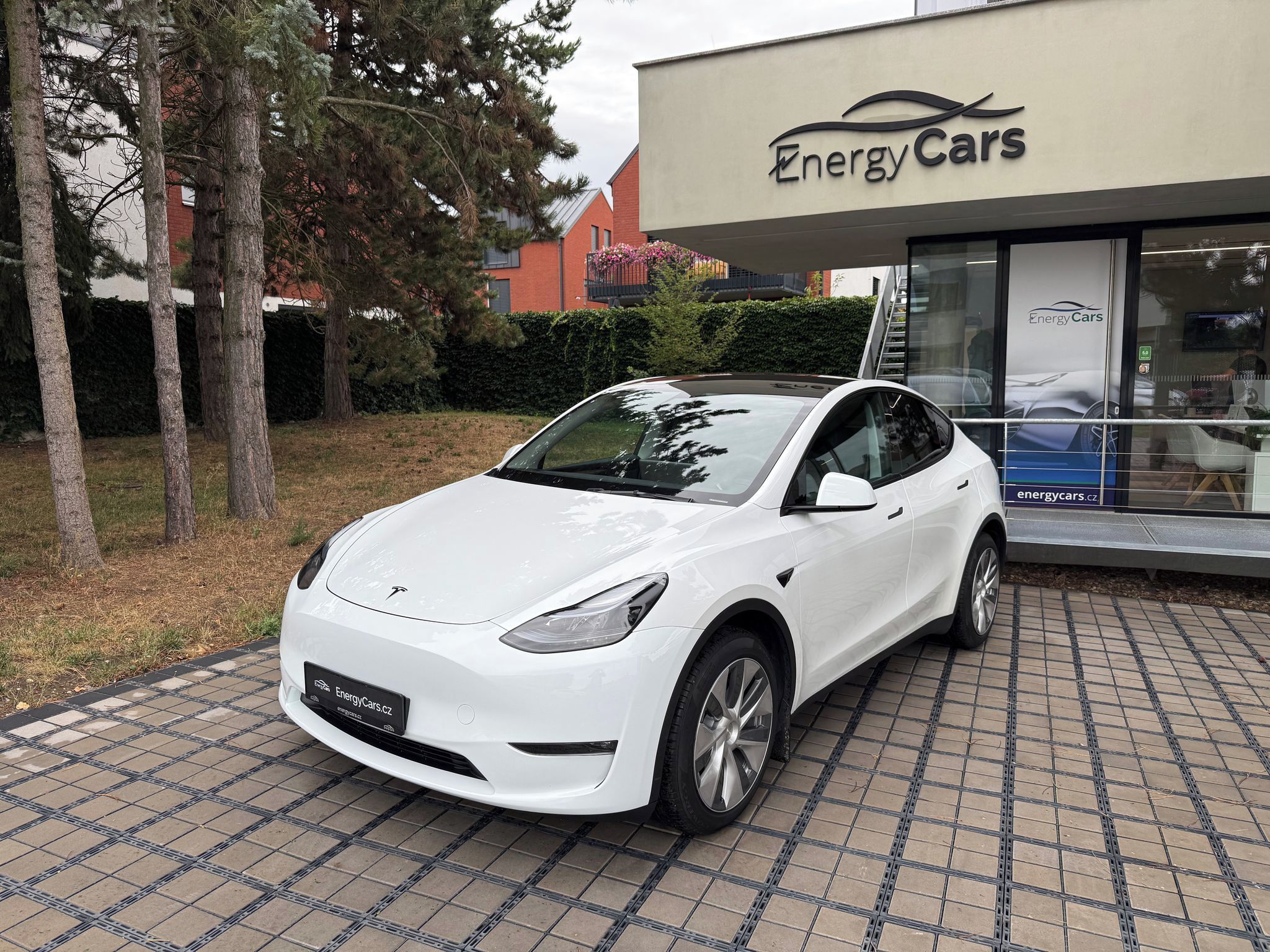 Tesla Model Y, LR AWD Tažné / Záruka Tesla