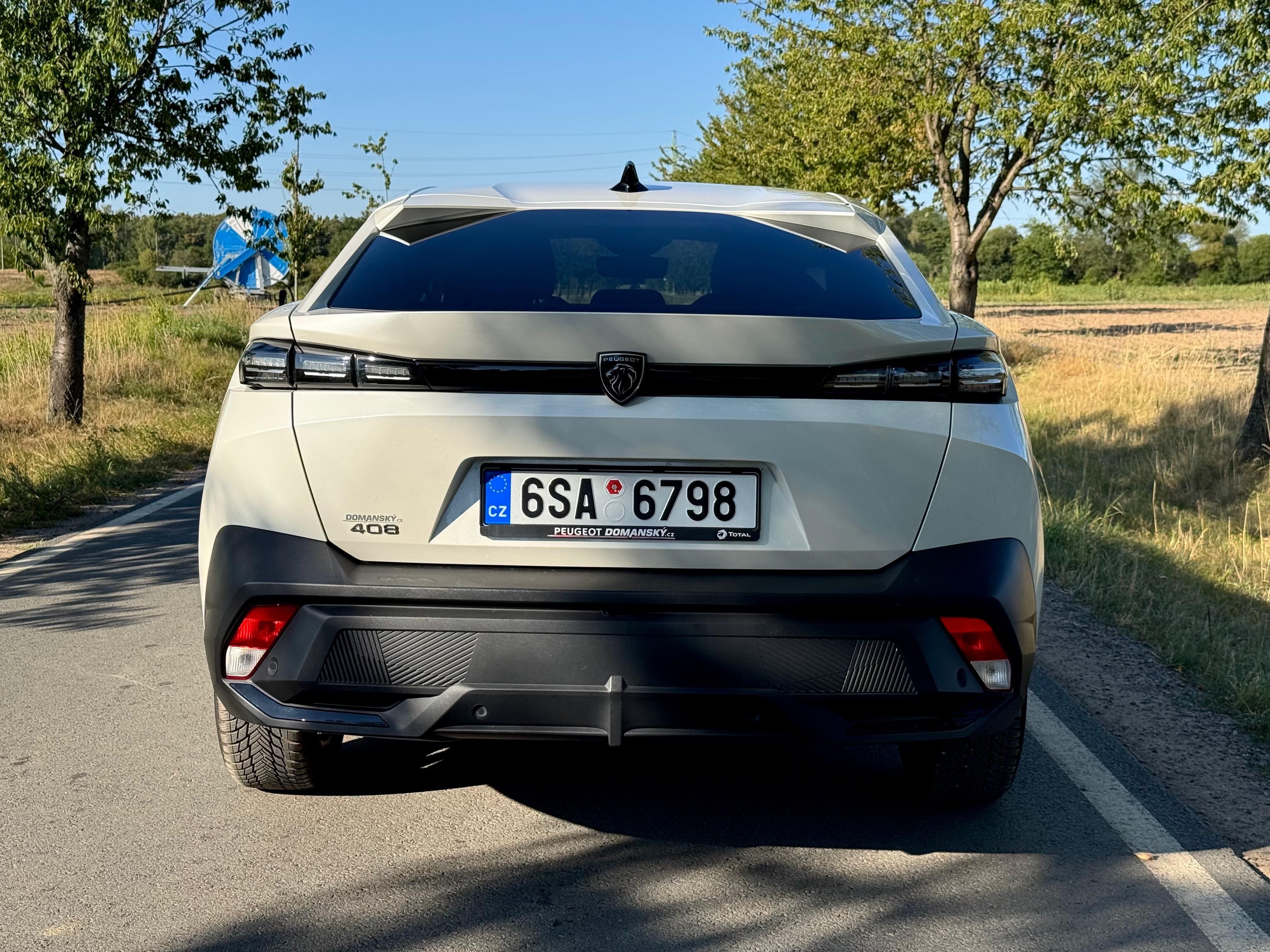 Peugeot 408, 1.2 PureTech 130 Allure Pack - fotka 6