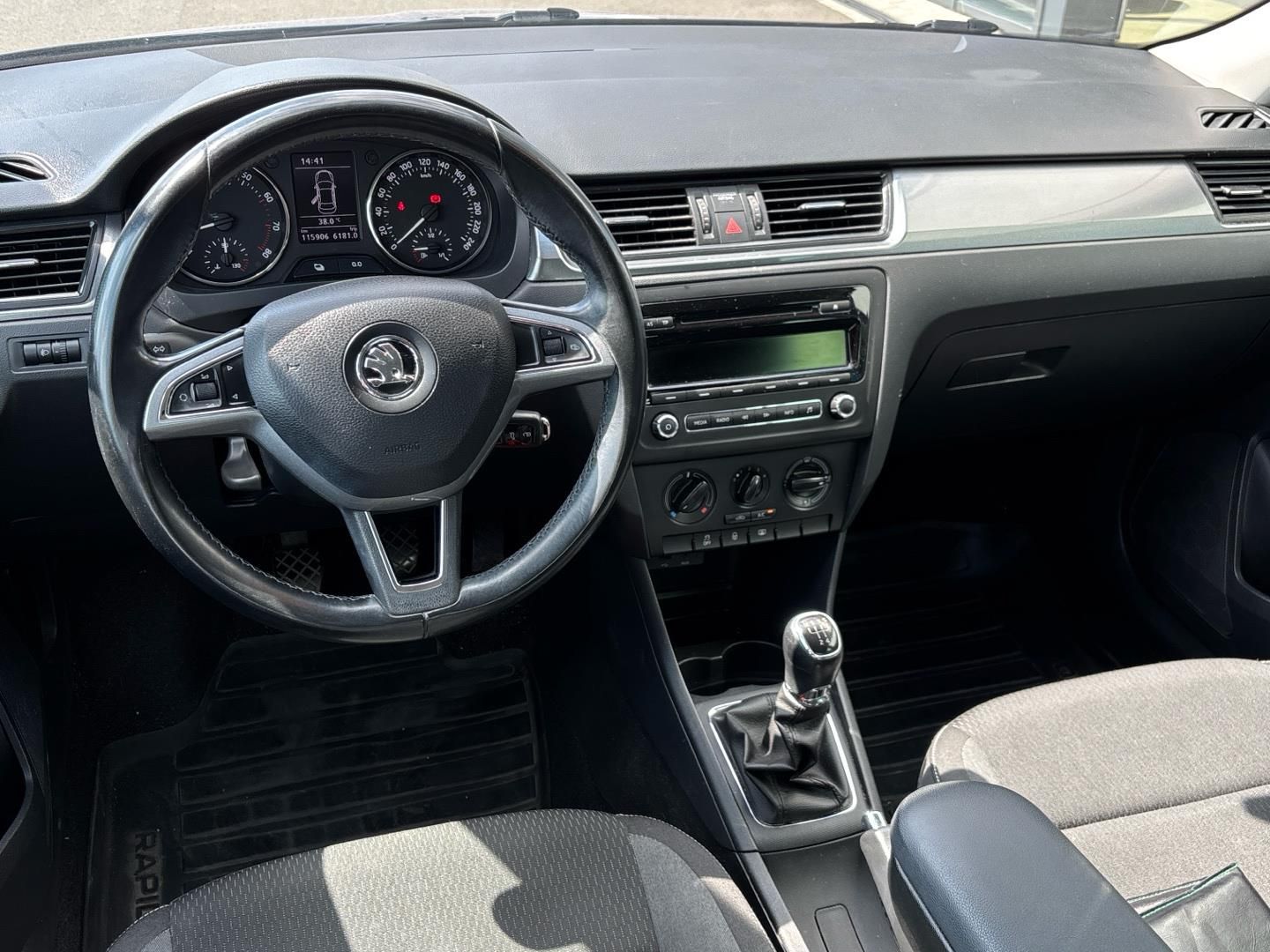 Škoda Rapid, 1.2 TSI / 63 kW Ambition Fresh - fotka 5