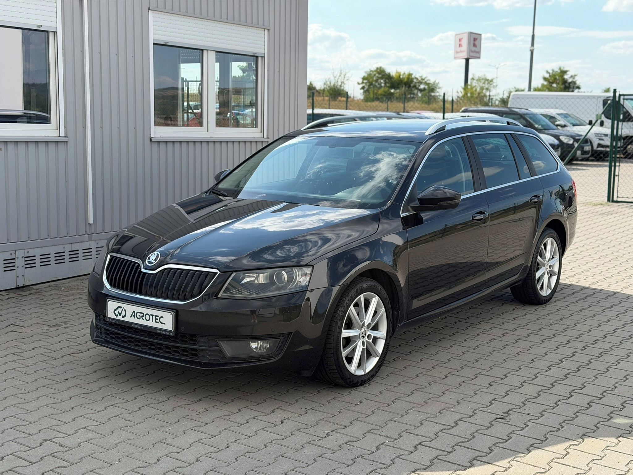 Škoda Octavia, 1.4 TSI 110 kW Style Combi - fotka 3